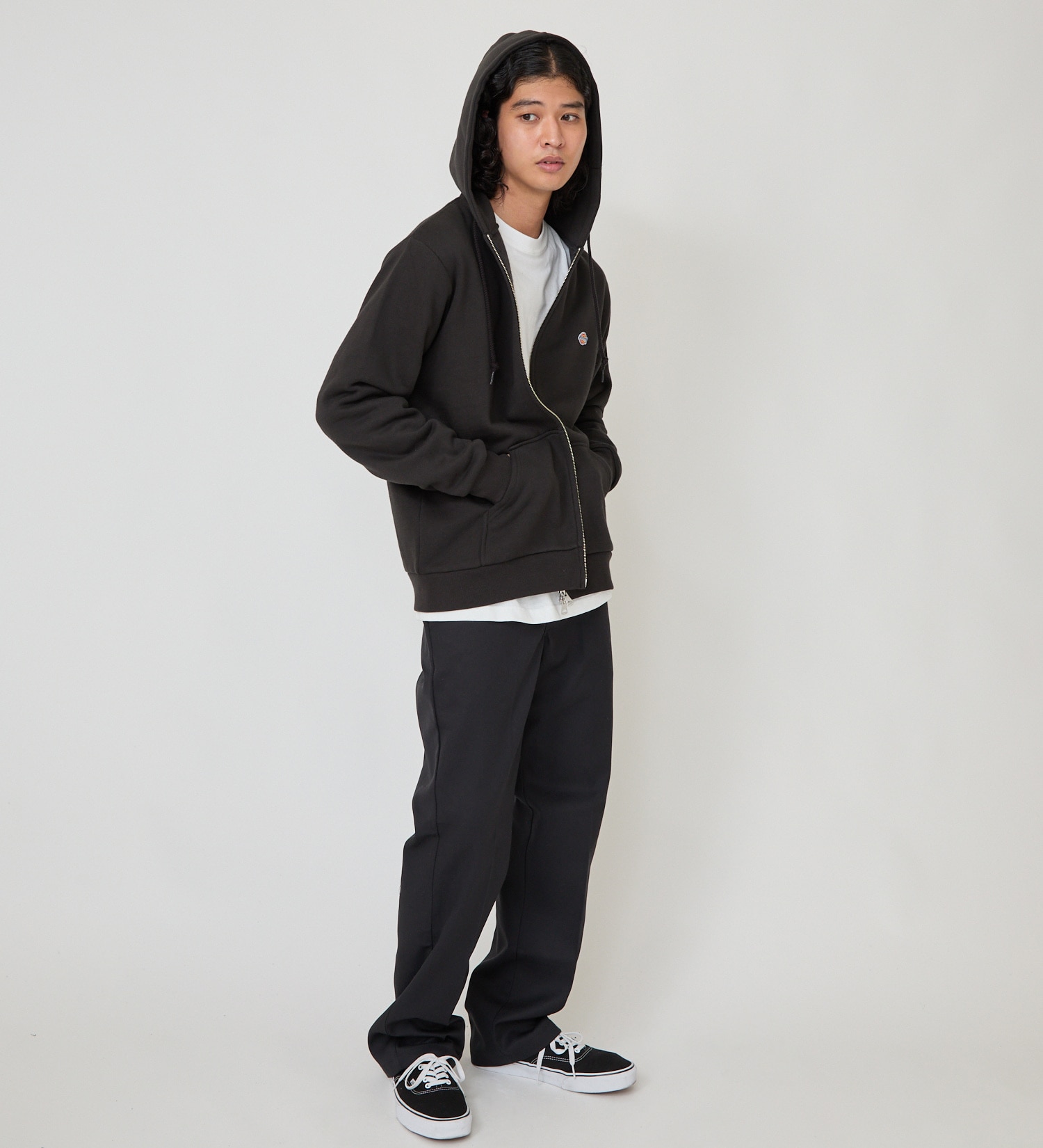 Dickies(ディッキーズ)の刺繍ロゴジップパーカー|トップス/パーカー/メンズ|ブラック