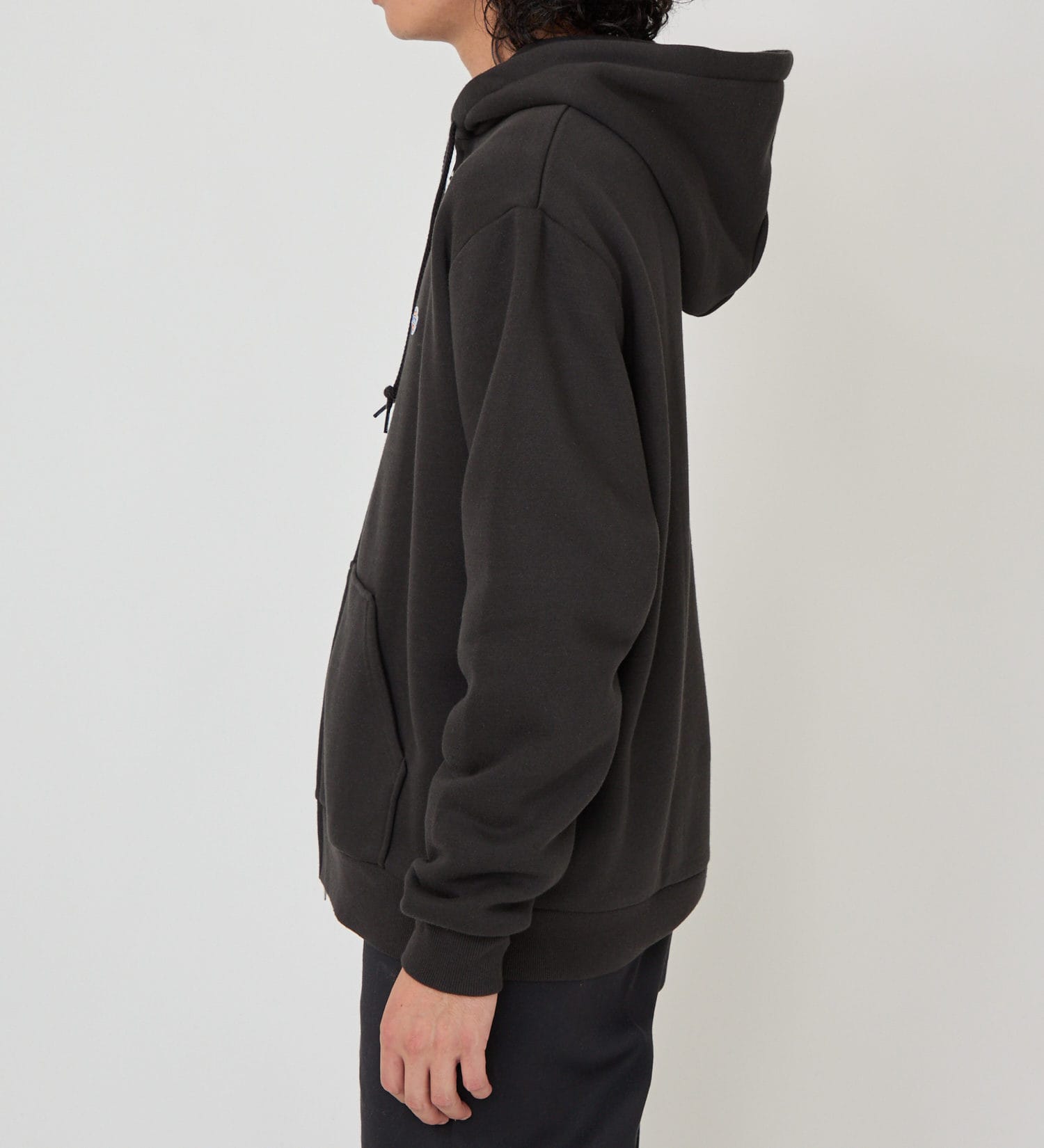Dickies(ディッキーズ)の刺繍ロゴジップパーカー|トップス/パーカー/メンズ|ブラック