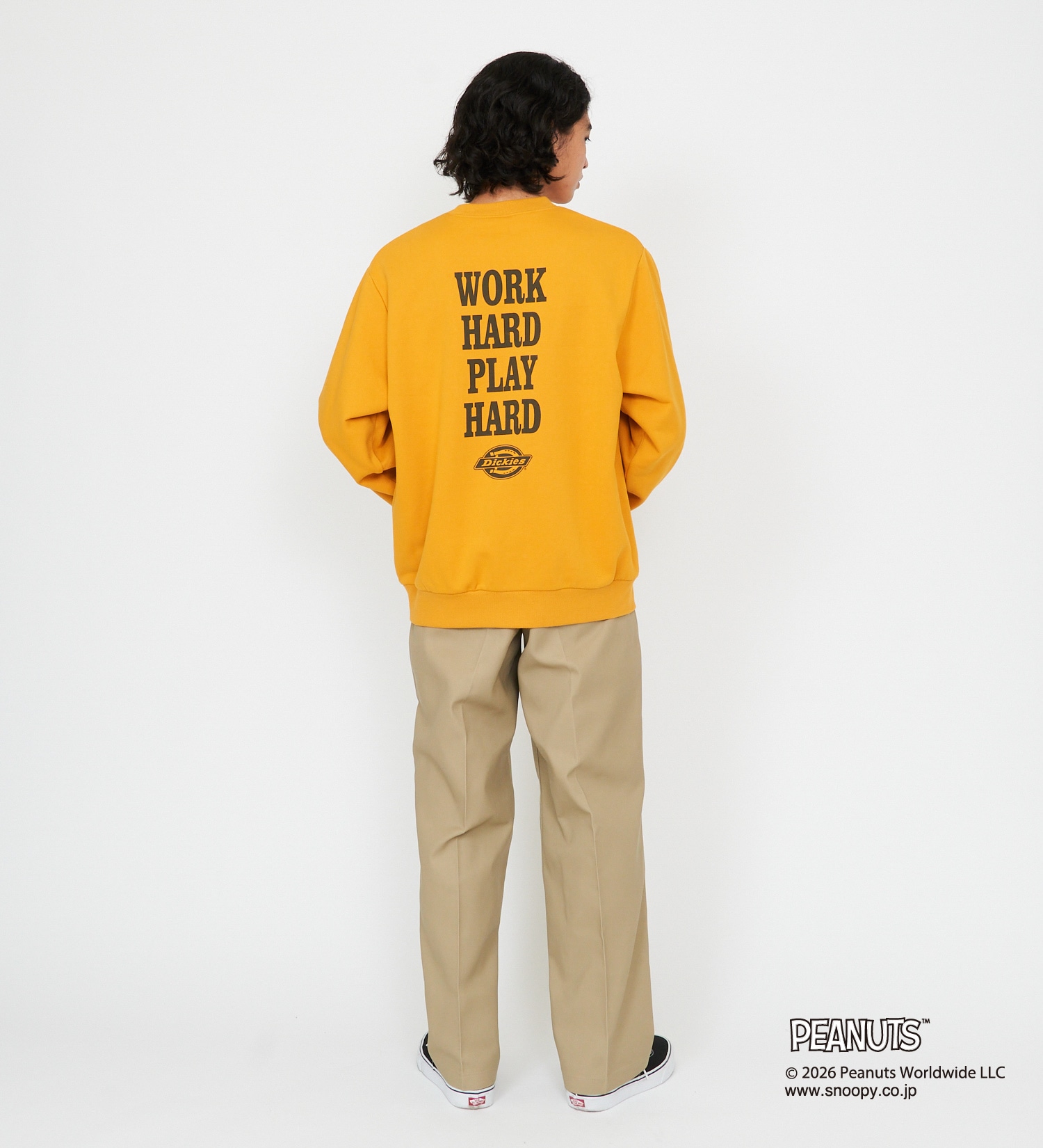 Dickies(ディッキーズ)のピーナッツ クルーネックスウェット スヌーピー|トップス/スウェット/メンズ|マスタード