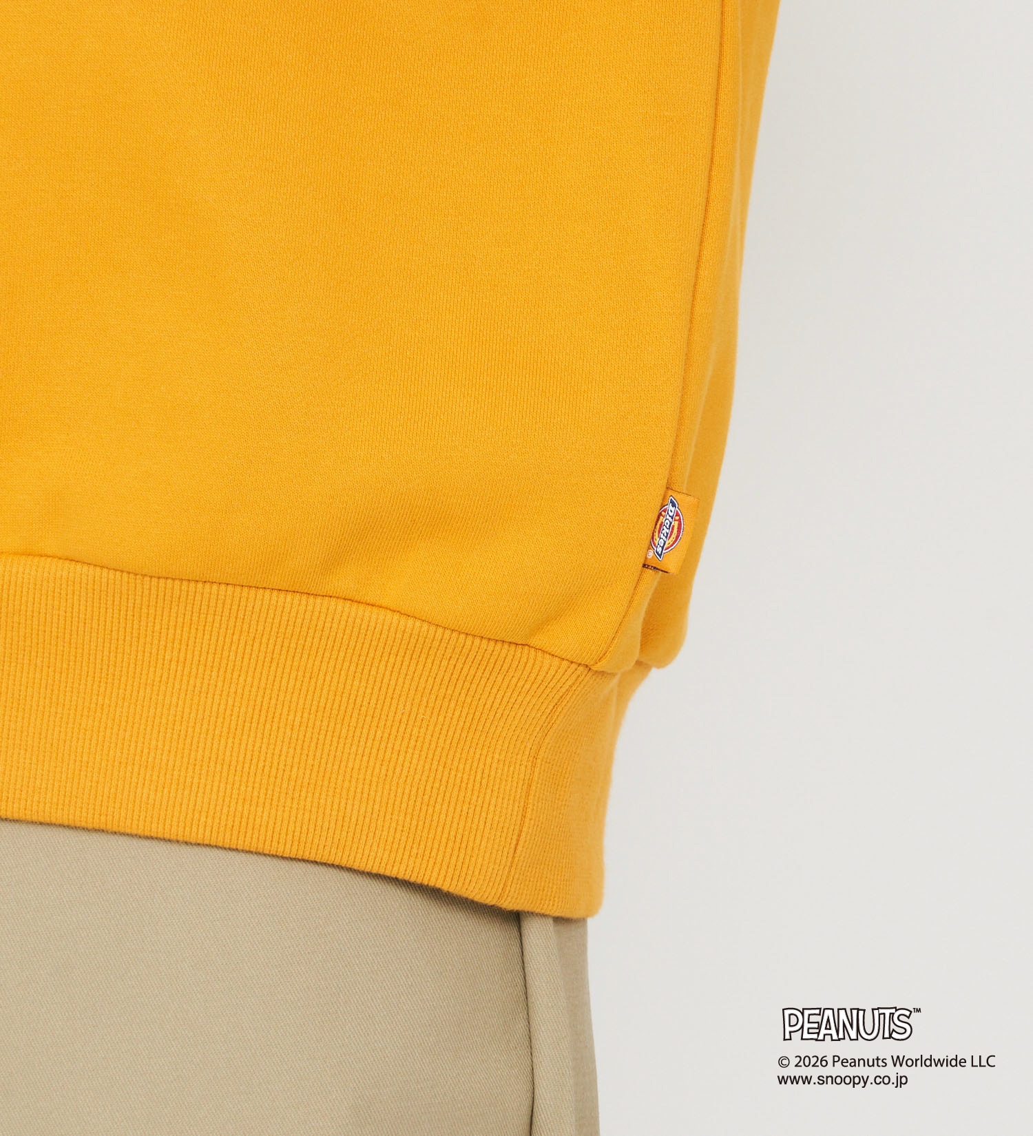 Dickies(ディッキーズ)のピーナッツ クルーネックスウェット スヌーピー|トップス/スウェット/メンズ|マスタード