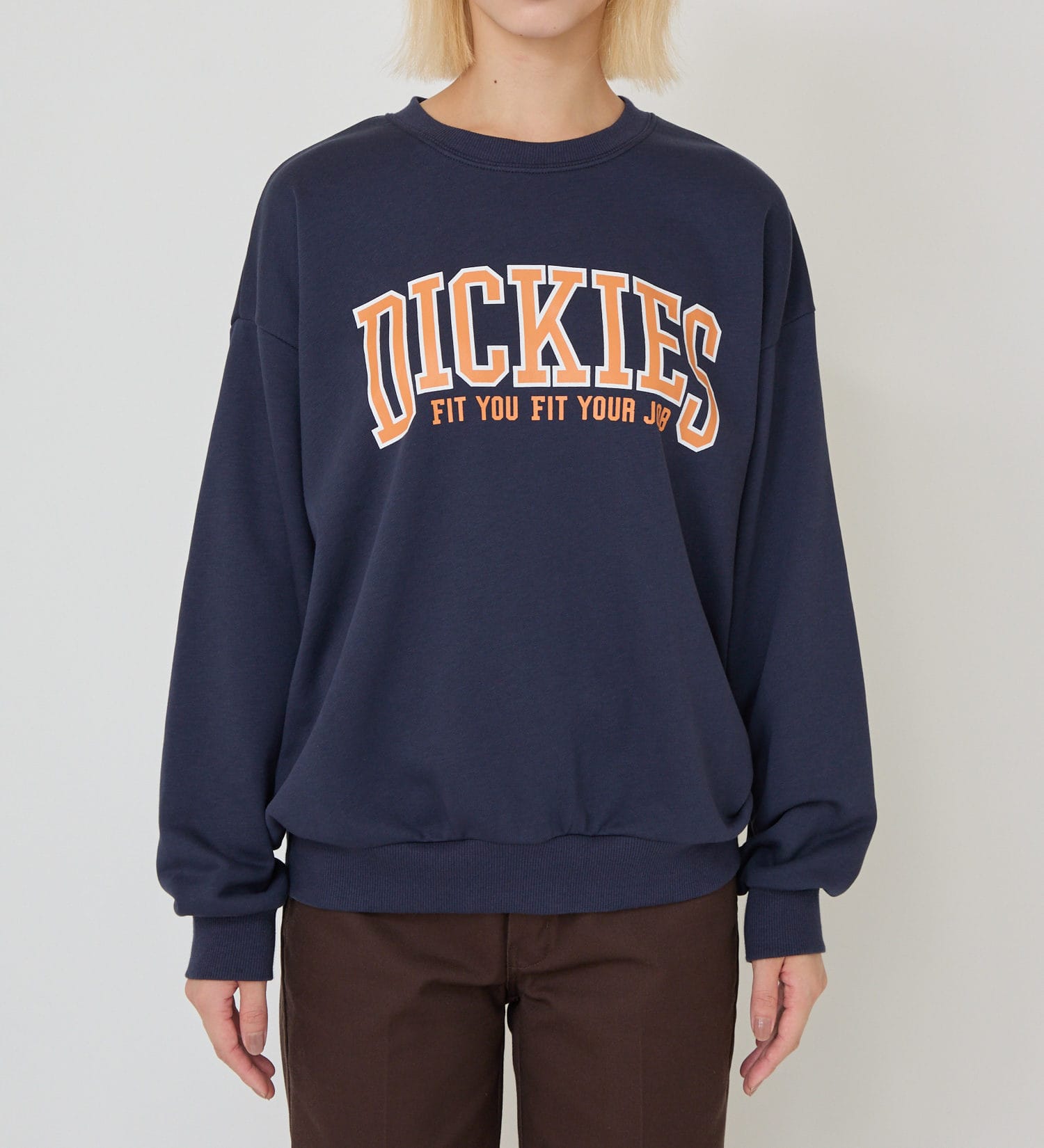 Dickies(ディッキーズ)のカレッジロゴスウェット|トップス/スウェット/レディース|ネイビー