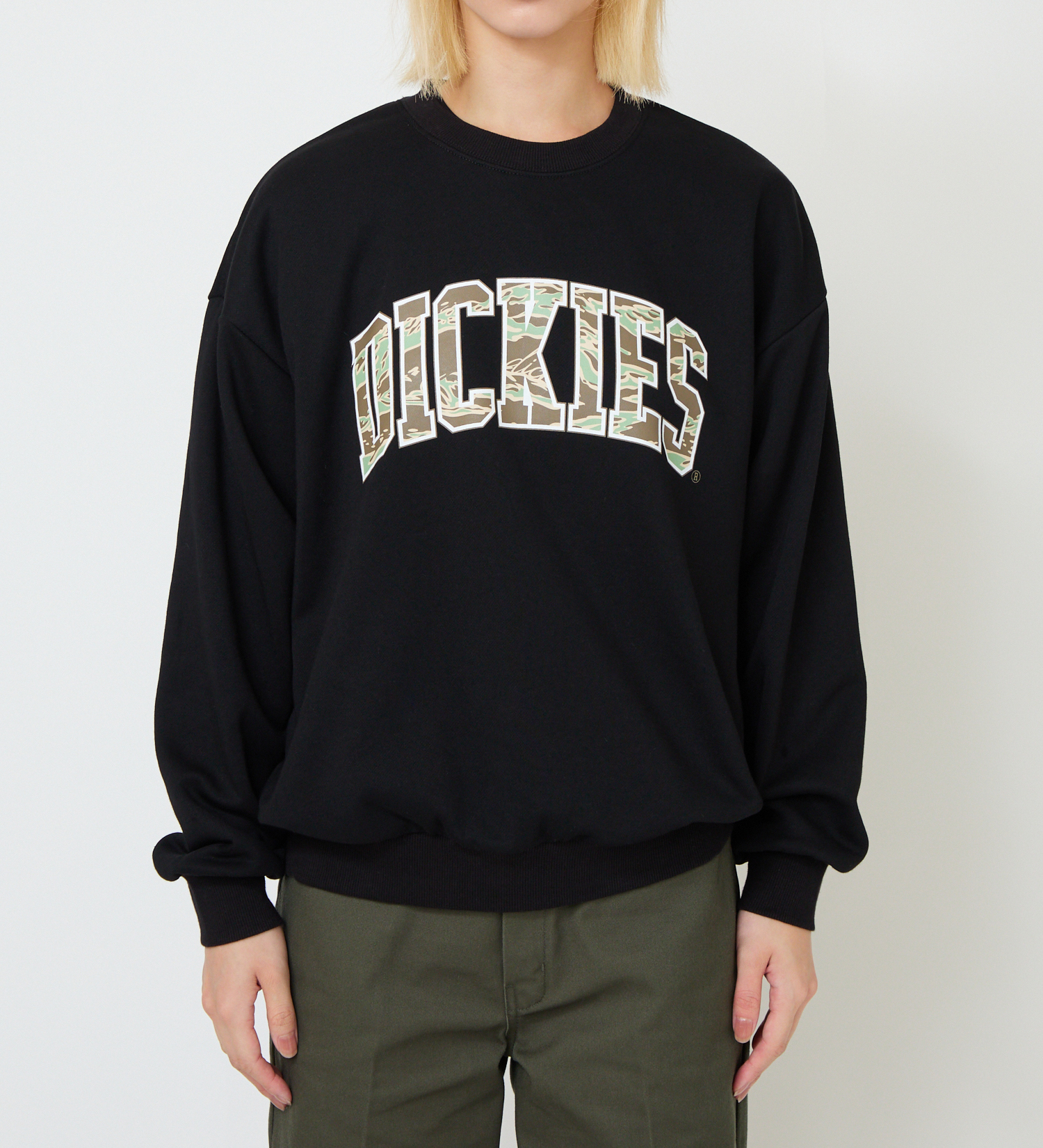 Dickies(ディッキーズ)のタイガーカモスウェット|トップス/スウェット/レディース|ブラック