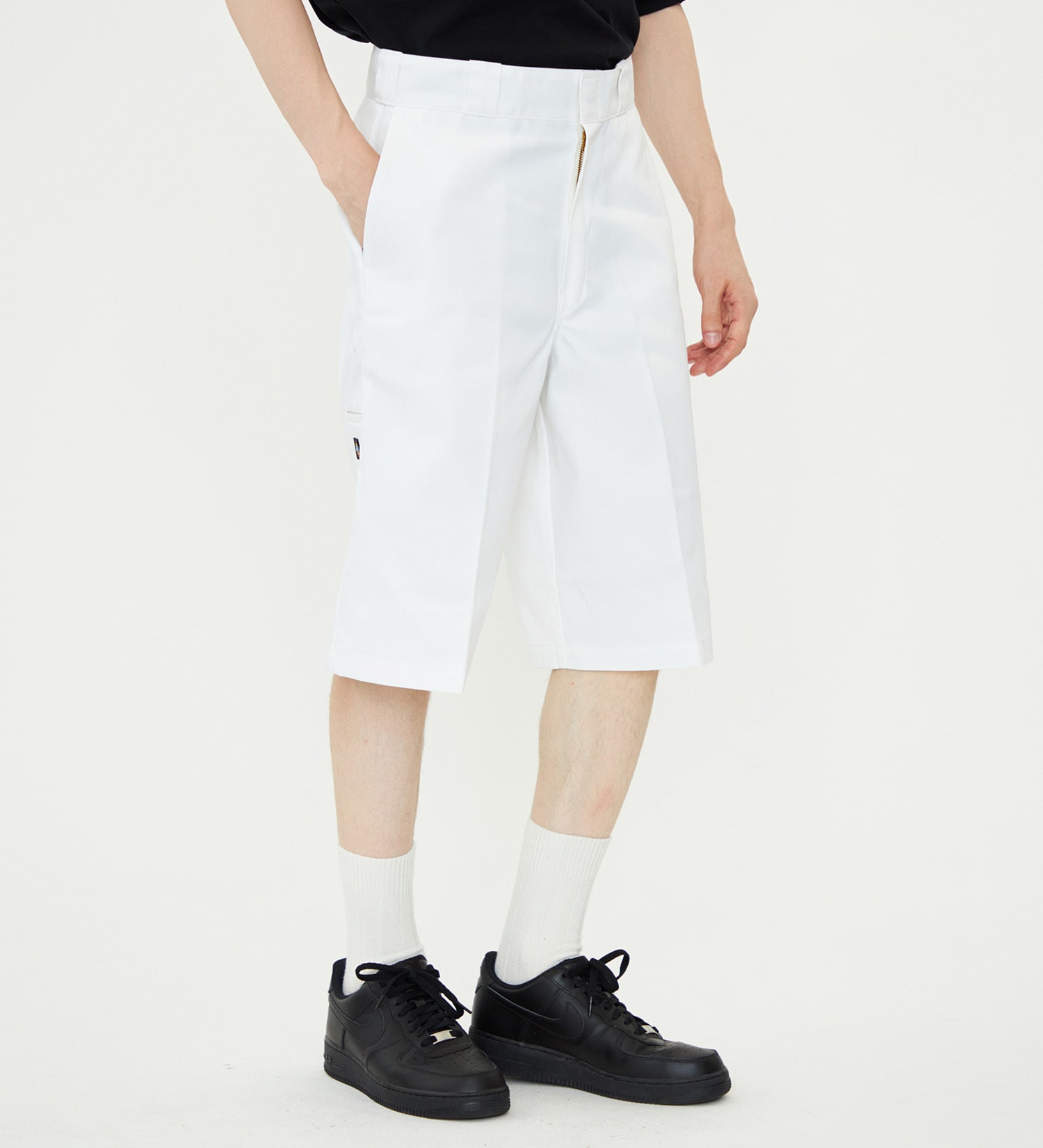 Dickies(ディッキーズ)の【BLACKFRIDAY】13" ワークショーツ ルーズフィット "42283"|//メンズ|ホワイト
