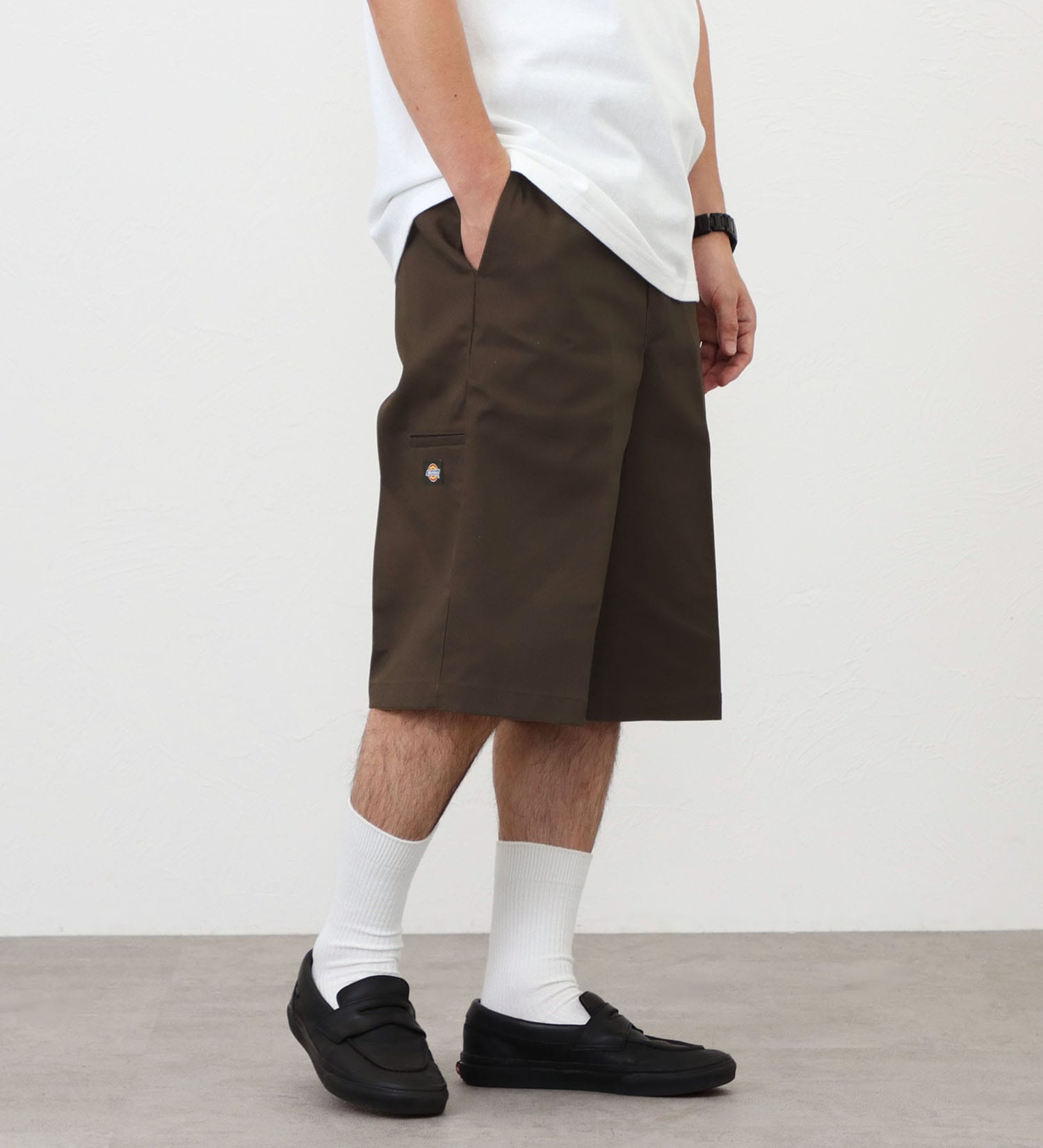 Dickies(ディッキーズ)の【ノベルティ対象】13" ワークショーツ ルーズフィット "42283"|Dickies_ICONS/定番/ショートパンツ/メンズ|ダークブラウン