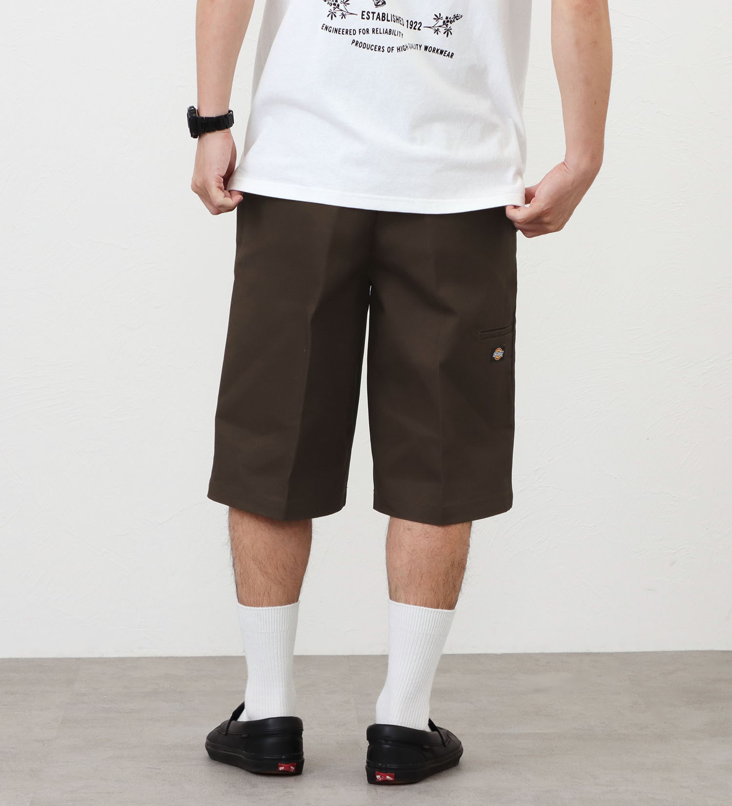 Dickies(ディッキーズ)の【ノベルティ対象】13" ワークショーツ ルーズフィット "42283"|Dickies_ICONS/定番/ショートパンツ/メンズ|ダークブラウン