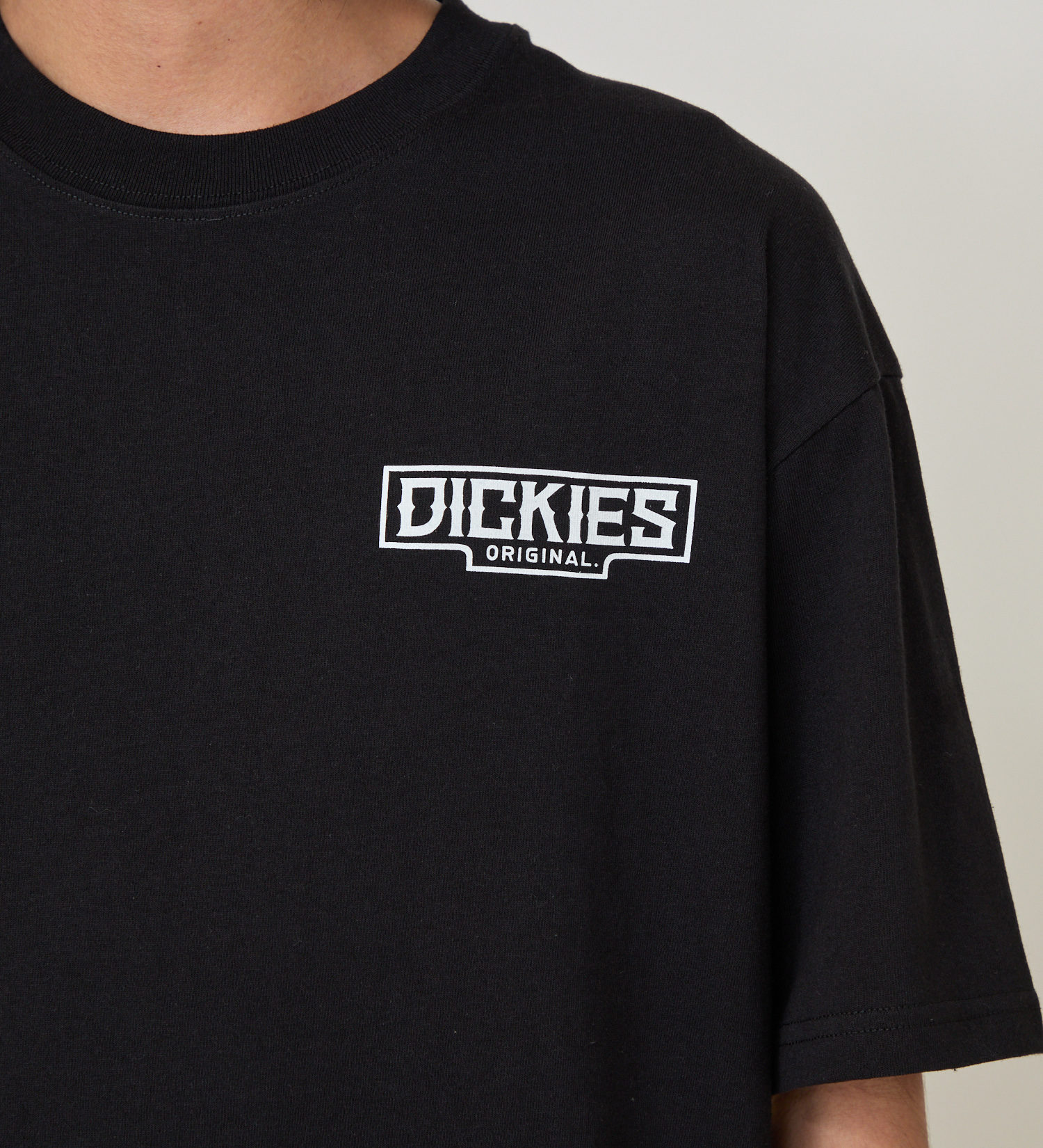 Dickies(ディッキーズ)のDickies x YAMAKI MAKOTO プリントTシャツ|トップス/Tシャツ/カットソー/メンズ|ブラック