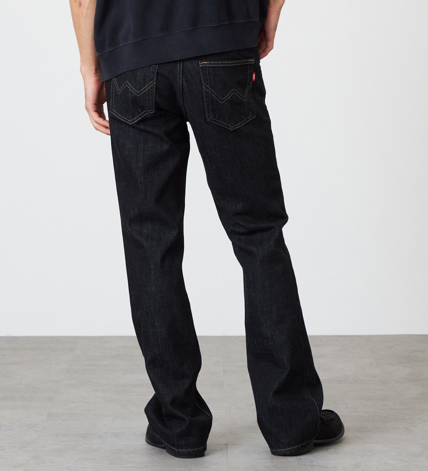 EDWIN(エドウイン)の【裾上げ無料】インターナショナルベーシック 401 ブーツカット デニムパンツ ジーンズ|パンツ/デニム / ジーンズパンツ/メンズ|ブラックデニム