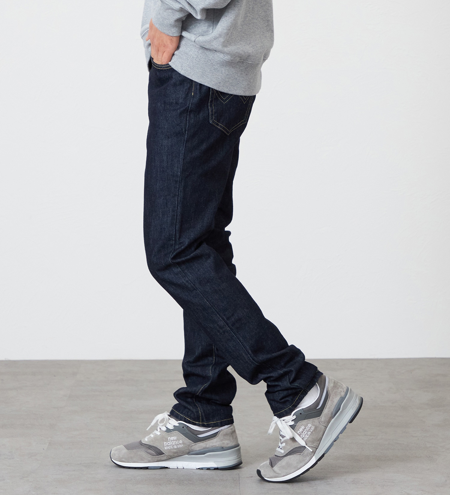 EDWIN(エドウイン)の【試着対象】【裾上げ無料】インターナショナルベーシック 402 すっきりストレート デニムパンツ ジーンズ|パンツ/デニム / ジーンズパンツ/メンズ|インディゴブルー