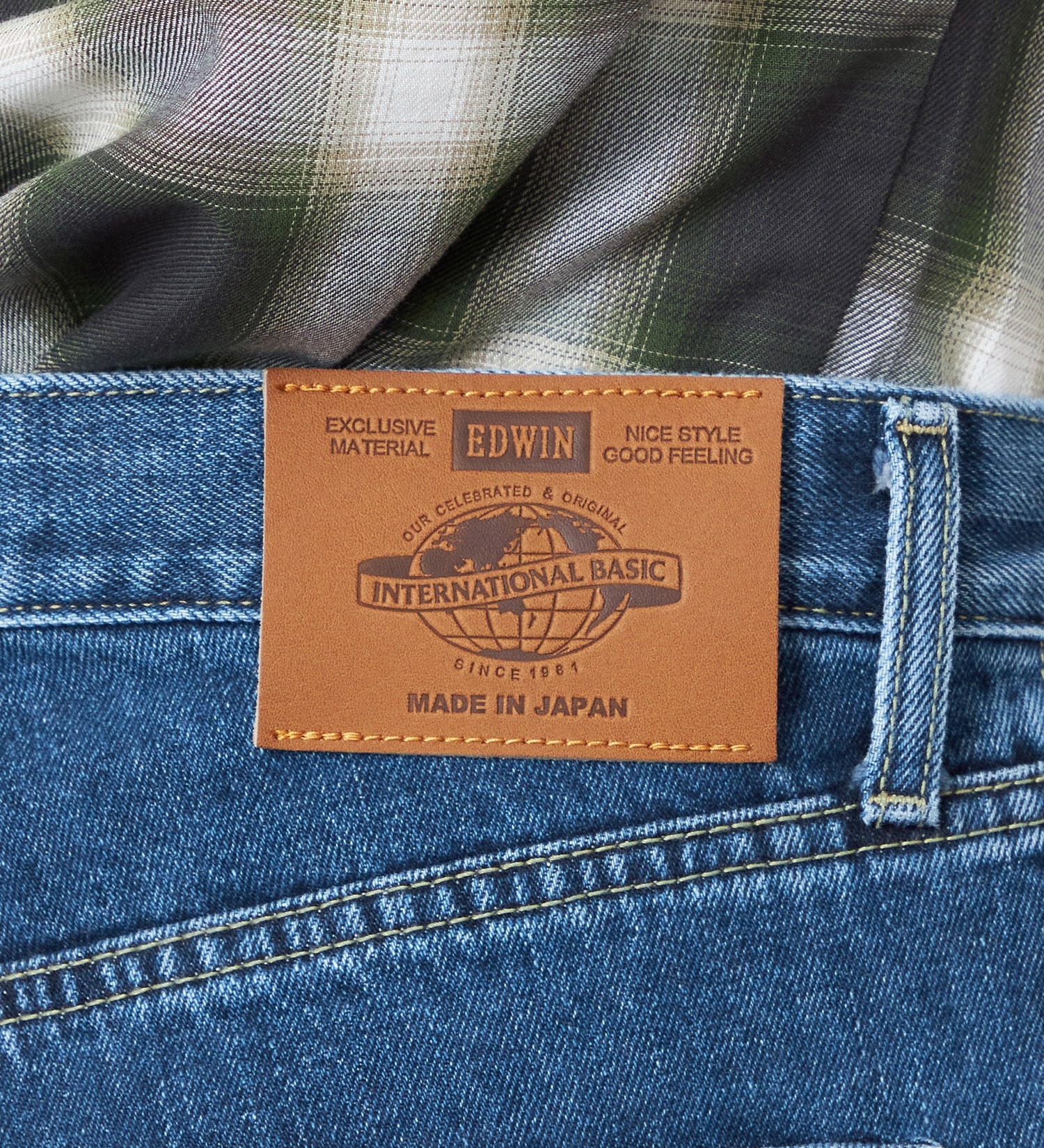 EDWIN(エドウイン)の【試着対象】【裾上げ無料】インターナショナルベーシック 402 すっきりストレート デニムパンツ ジーンズ|パンツ/デニム / ジーンズパンツ/メンズ|中色ブルー