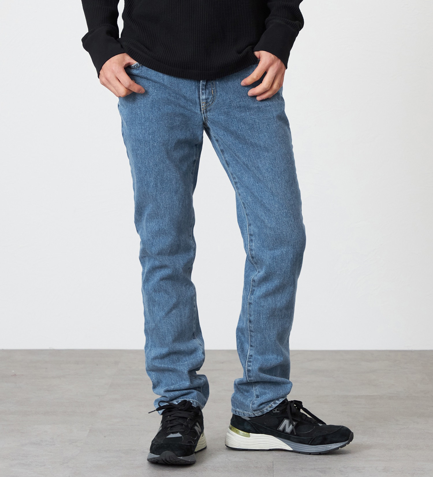 EDWIN(エドウイン)の【試着対象】【裾上げ無料】インターナショナルベーシック 402 すっきりストレート デニムパンツ ジーンズ|パンツ/デニム / ジーンズパンツ/メンズ|淡色ブルー