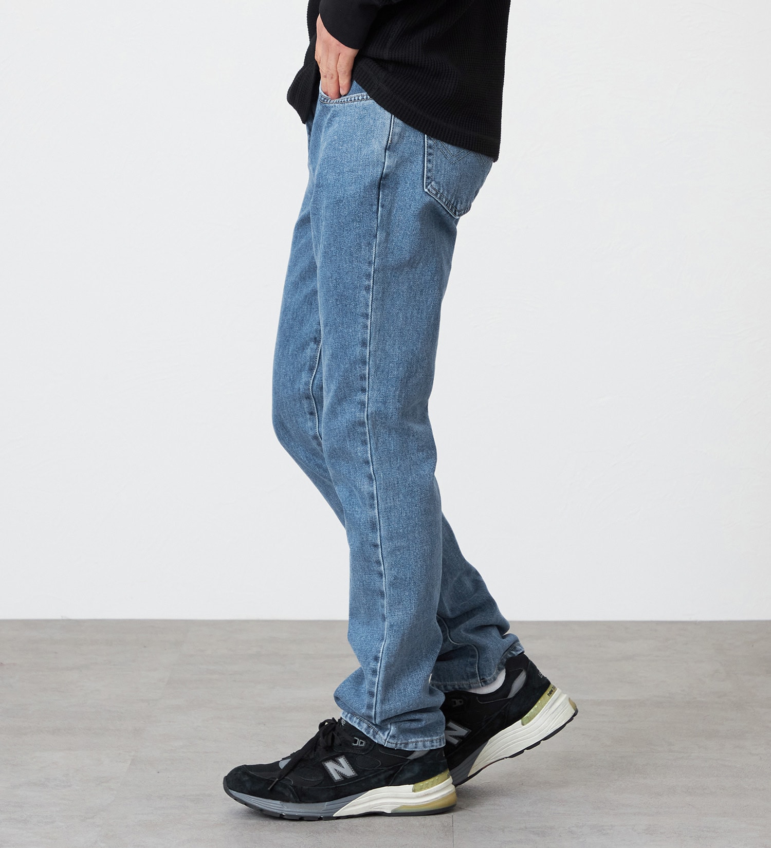 EDWIN(エドウイン)の【試着対象】【裾上げ無料】インターナショナルベーシック 402 すっきりストレート デニムパンツ ジーンズ|パンツ/デニム / ジーンズパンツ/メンズ|淡色ブルー