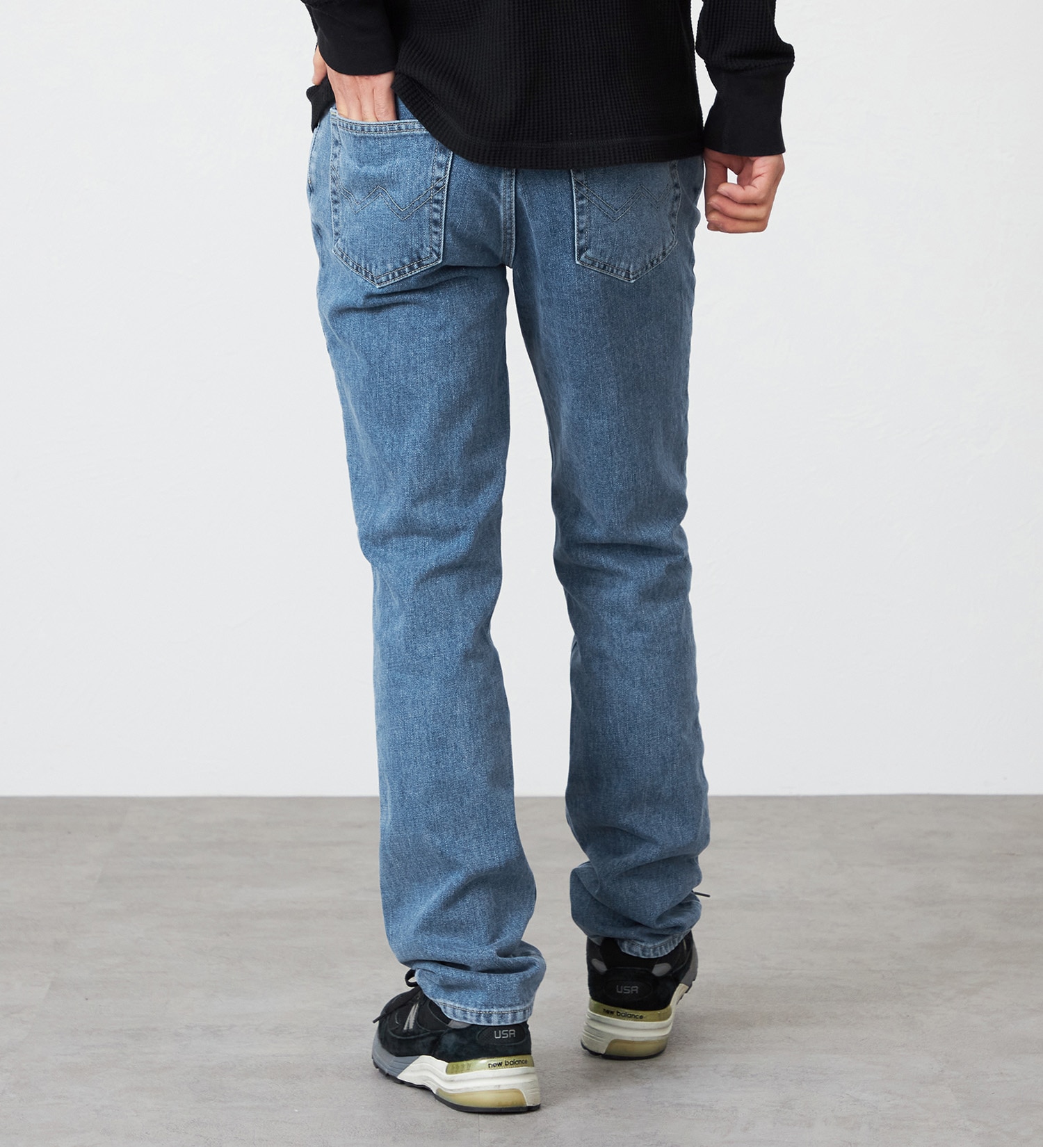 EDWIN(エドウイン)の【試着対象】【裾上げ無料】インターナショナルベーシック 402 すっきりストレート デニムパンツ ジーンズ|パンツ/デニム / ジーンズパンツ/メンズ|淡色ブルー