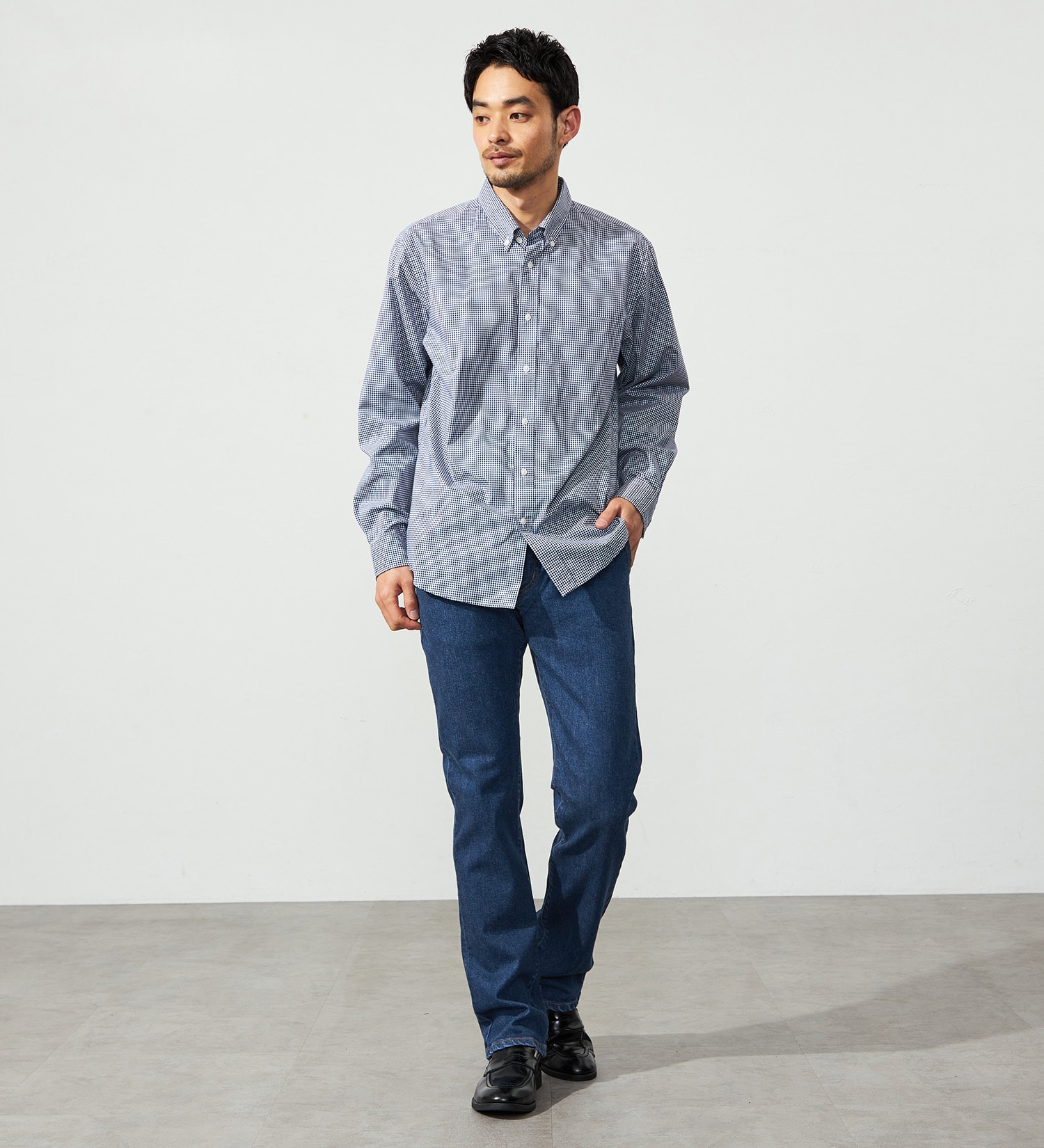 EDWIN(エドウイン)のインターナショナルベーシック E402F スリムストレート ジーンズ デニムパンツ ストレッチ|パンツ/デニム / ジーンズパンツ/メンズ|淡色ブルー