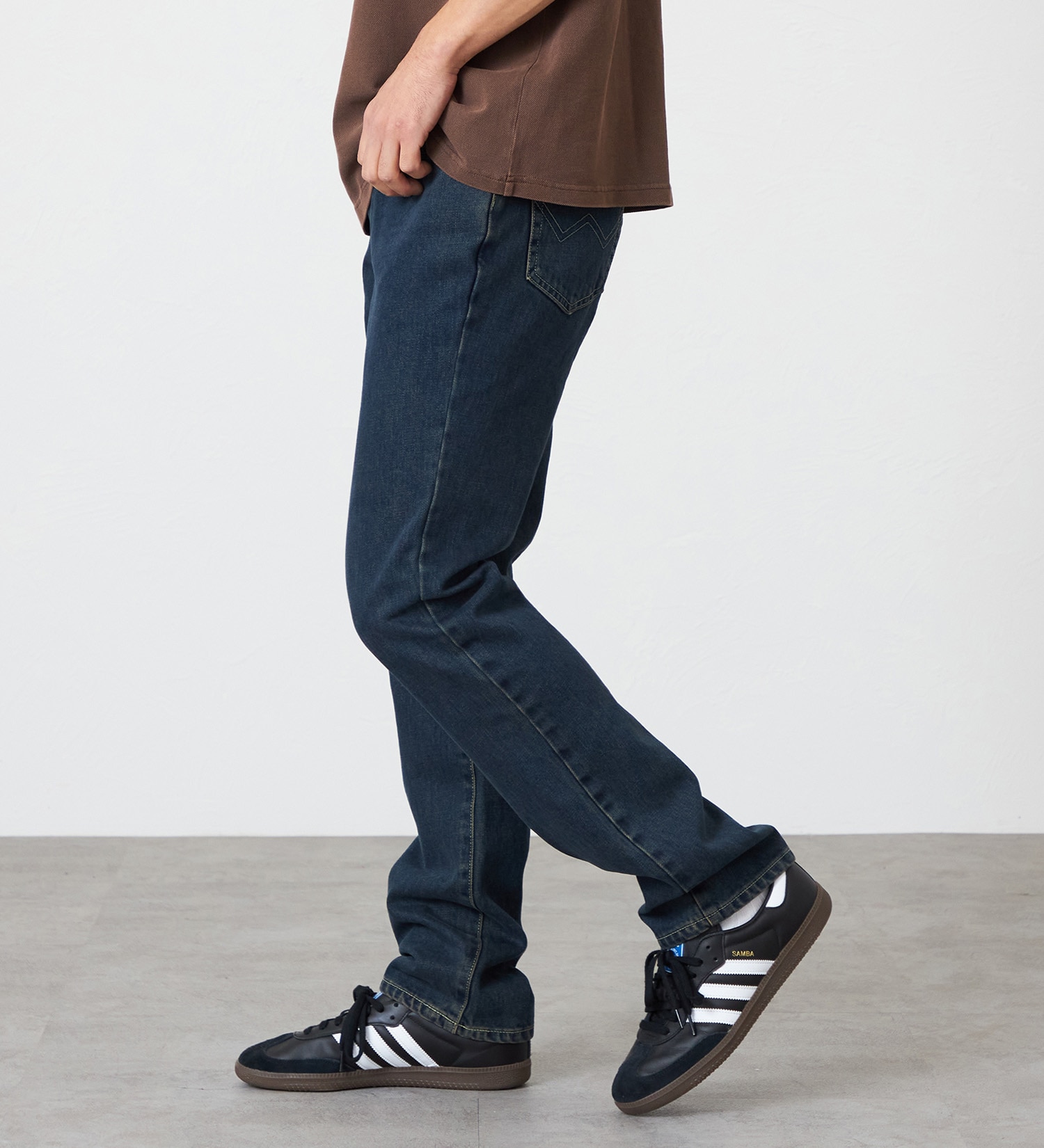 EDWIN(エドウイン)の【裾上げ無料】インターナショナルベーシック 403 ふつうのストレート デニムパンツ ジーンズ|パンツ/デニム / ジーンズパンツ/メンズ|中色ブルー2