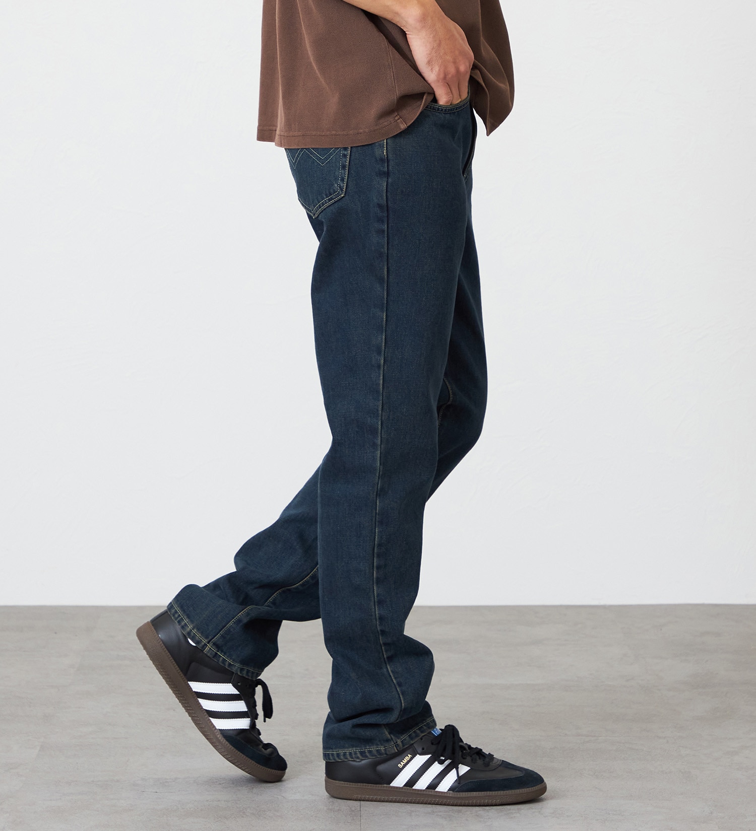 EDWIN(エドウイン)の【裾上げ無料】インターナショナルベーシック 403 ふつうのストレート デニムパンツ ジーンズ|パンツ/デニム / ジーンズパンツ/メンズ|中色ブルー2