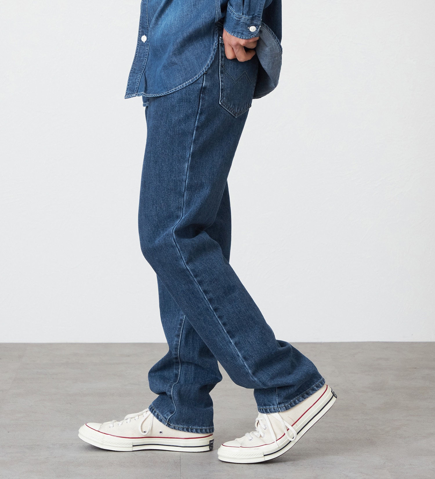 EDWIN(エドウイン)の【裾上げ無料】【大きいサイズ】インターナショナルベーシック 404 ゆったりストレート デニムパンツ ジーンズ|パンツ/デニム / ジーンズパンツ/メンズ|中色ブルー