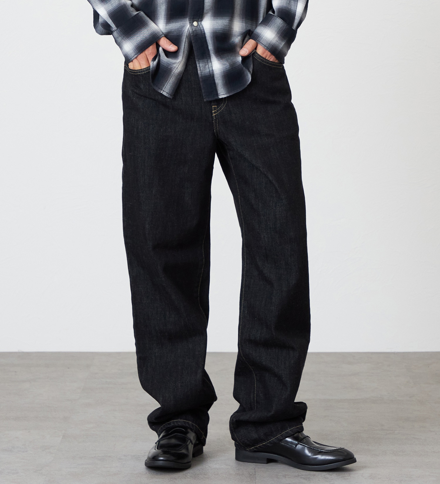 EDWIN(エドウイン)の【裾上げ無料】インターナショナルベーシック 405 ワイド デニムパンツ ジーンズ|パンツ/デニム / ジーンズパンツ/メンズ|ブラックデニム