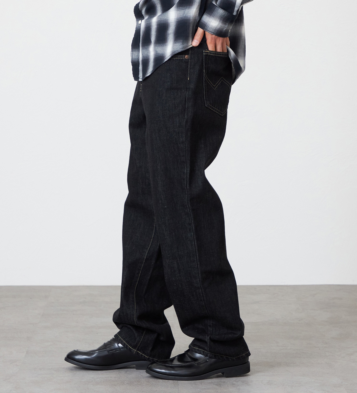 EDWIN(エドウイン)の【裾上げ無料】インターナショナルベーシック 405 ワイド デニムパンツ ジーンズ|パンツ/デニム / ジーンズパンツ/メンズ|ブラックデニム