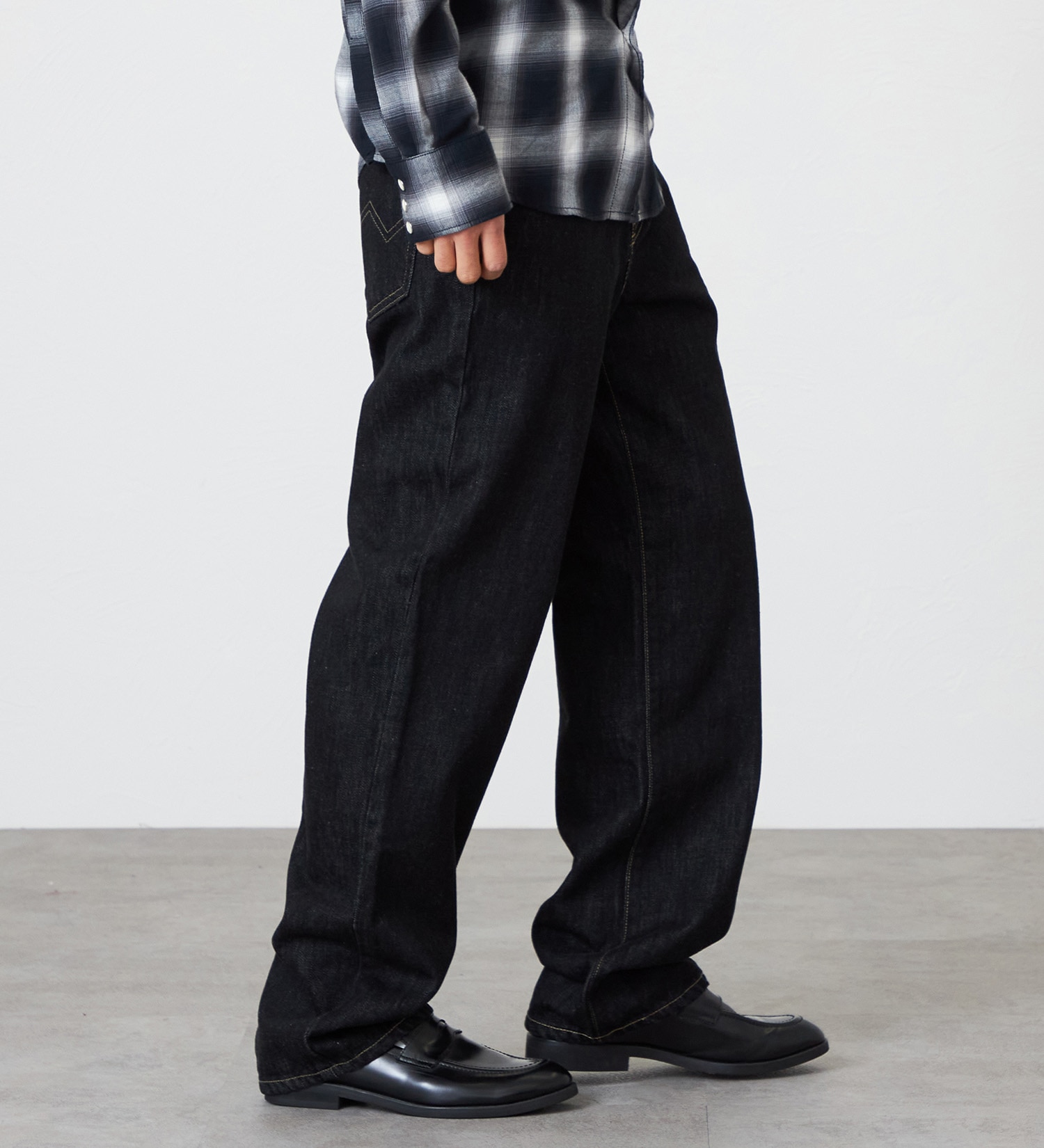 EDWIN(エドウイン)の【裾上げ無料】インターナショナルベーシック 405 ワイド デニムパンツ ジーンズ|パンツ/デニム / ジーンズパンツ/メンズ|ブラックデニム
