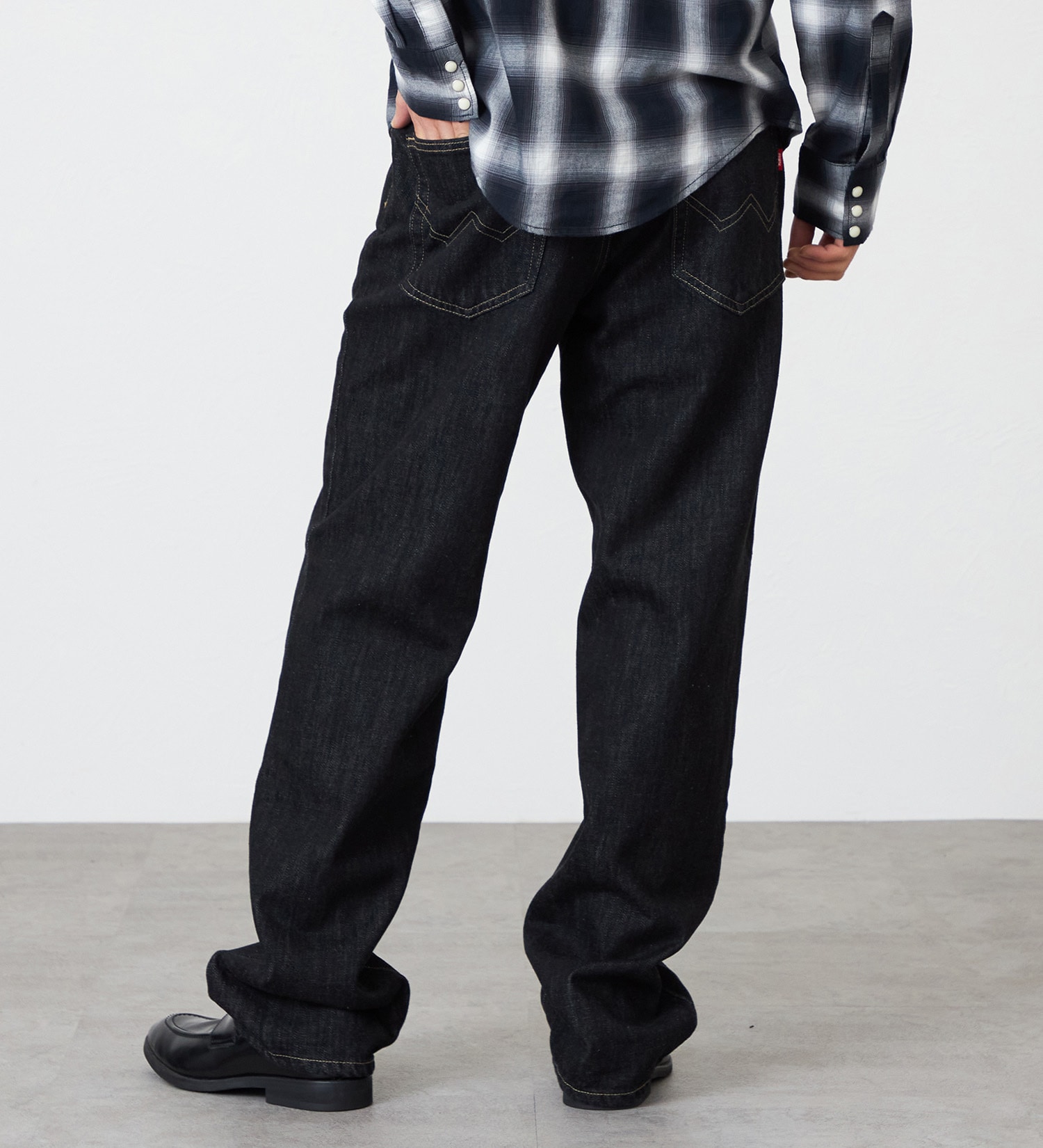 EDWIN(エドウイン)の【裾上げ無料】インターナショナルベーシック 405 ワイド デニムパンツ ジーンズ|パンツ/デニム / ジーンズパンツ/メンズ|ブラックデニム