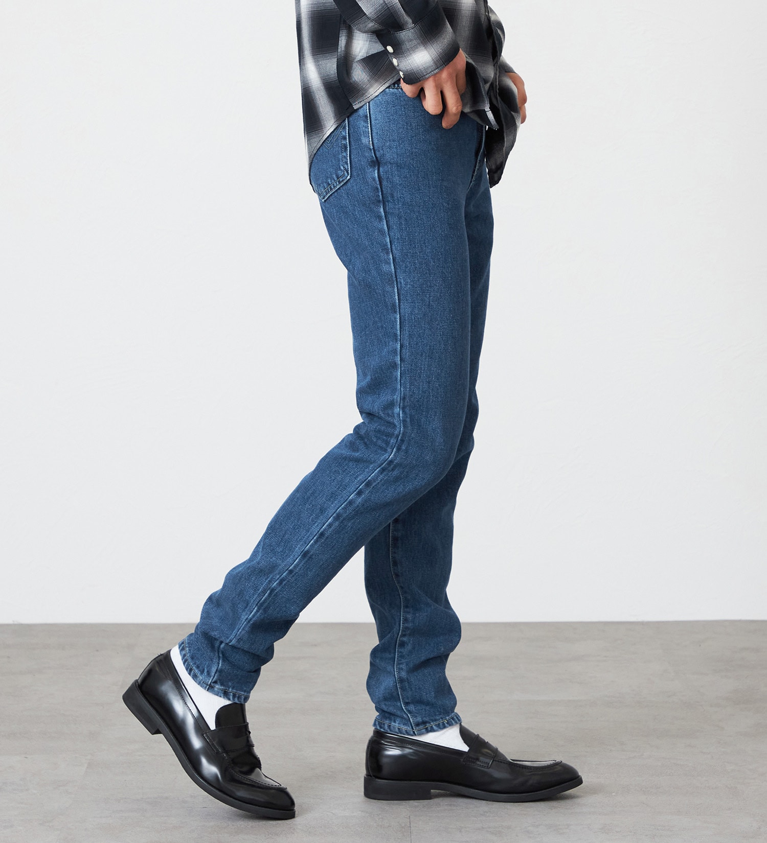 EDWIN(エドウイン)の【試着対象】【裾上げ無料】インターナショナルベーシック 406 すっきりスリム デニムパンツ ジーンズ|パンツ/デニム / ジーンズパンツ/メンズ|中色ブルー