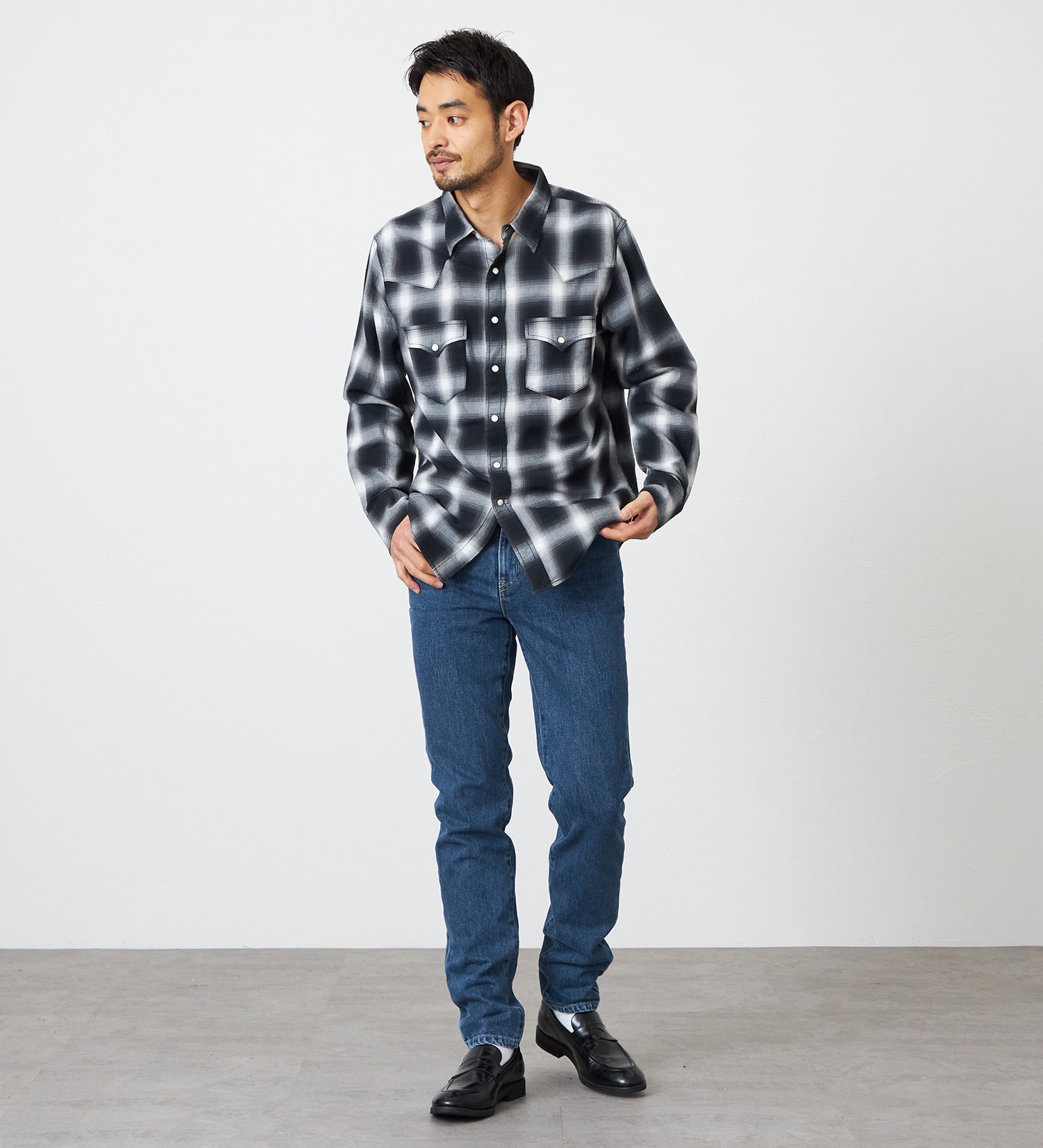 EDWIN(エドウイン)の【試着対象】【裾上げ無料】インターナショナルベーシック 406 すっきりスリム デニムパンツ ジーンズ|パンツ/デニム / ジーンズパンツ/メンズ|中色ブルー