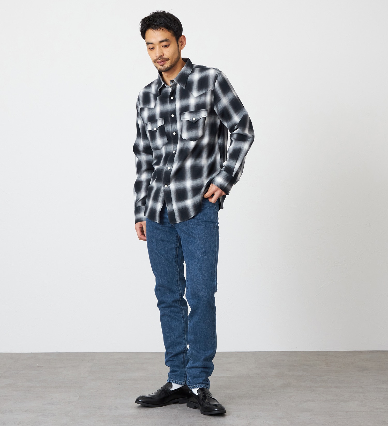 EDWIN(エドウイン)の【試着対象】【裾上げ無料】インターナショナルベーシック 406 すっきりスリム デニムパンツ ジーンズ|パンツ/デニム / ジーンズパンツ/メンズ|中色ブルー