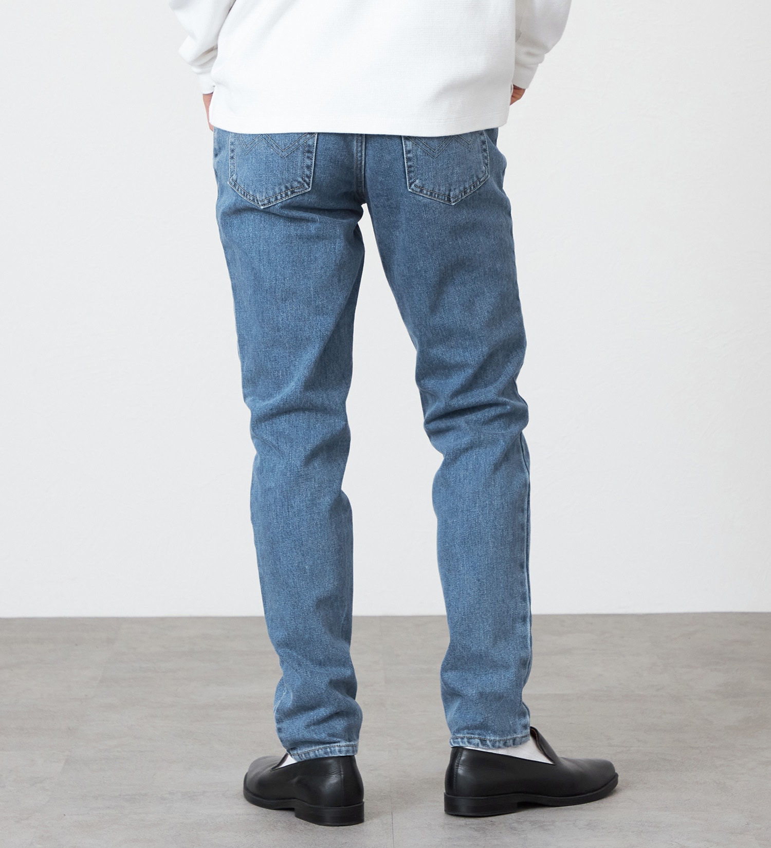 EDWIN(エドウイン)の【試着対象】【裾上げ無料】インターナショナルベーシック 407 ふつうのスリム デニムパンツ ジーンズ|パンツ/デニム / ジーンズパンツ/メンズ|淡色ブルー