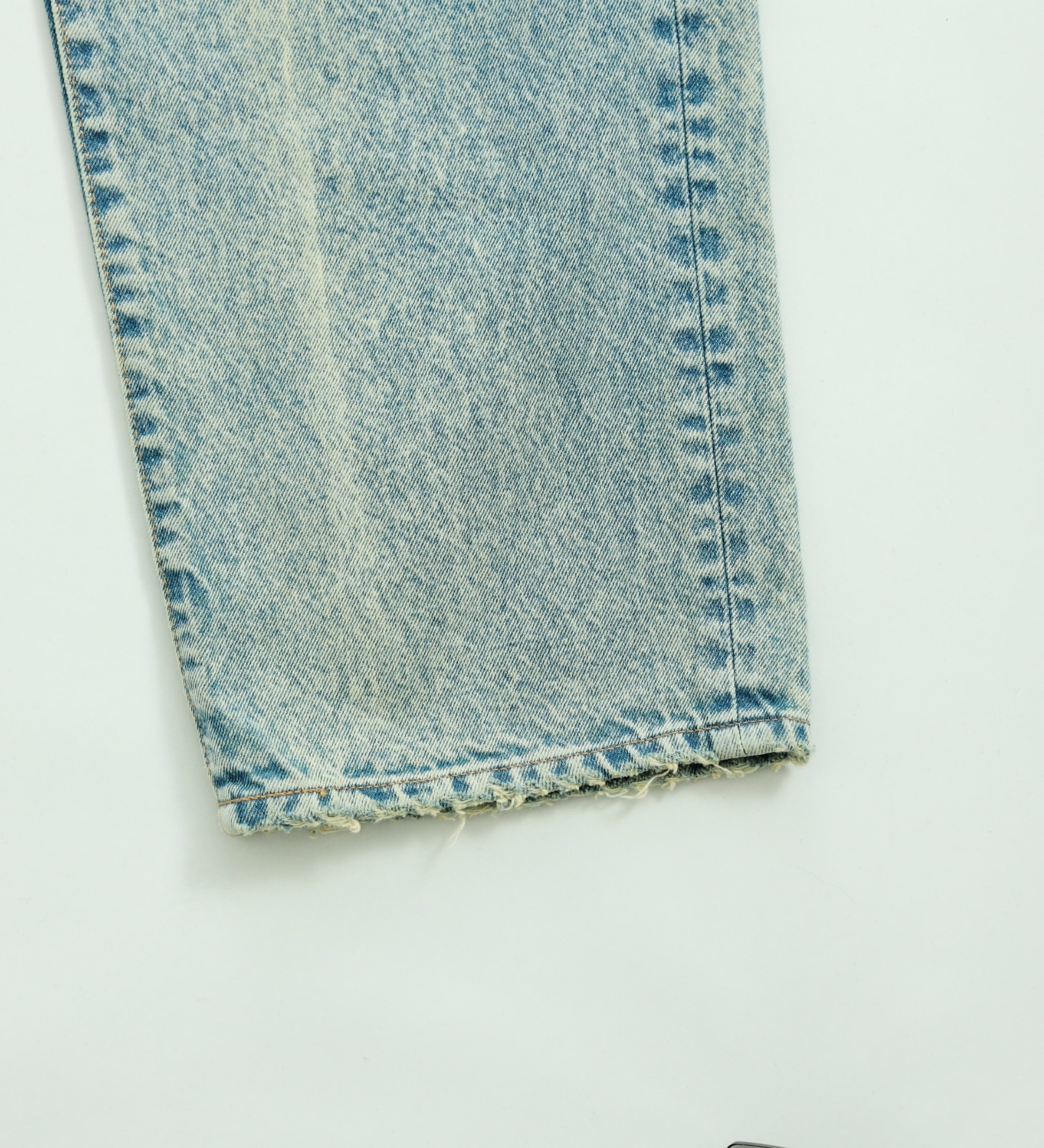 EDWIN(エドウイン)のBOROBORO BLUES バギー デニムパンツ ダメージ ワイド 日本製 MADE IN JAPAN|パンツ/デニムパンツ/メンズ|淡色ブルー