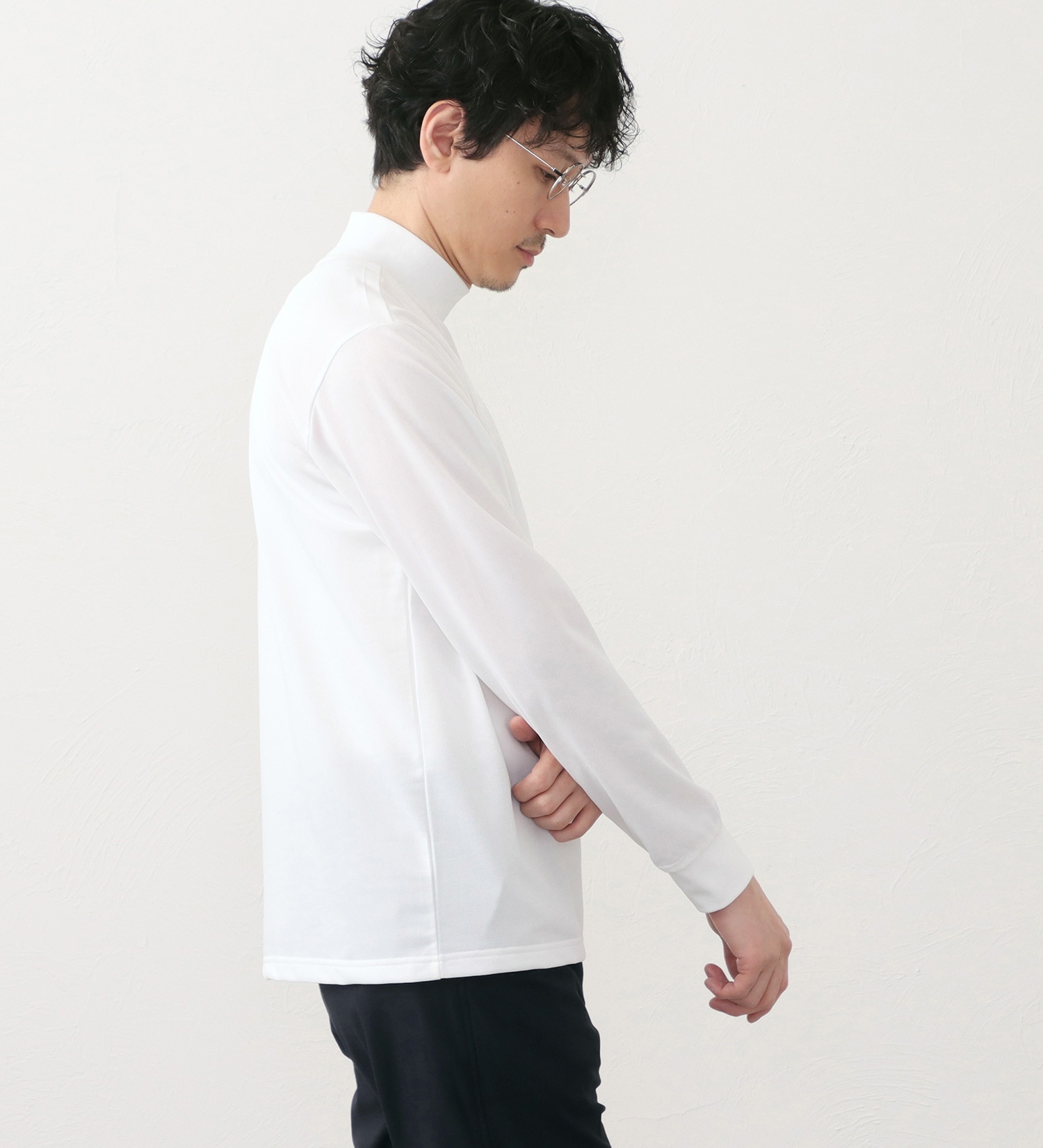 EDWIN(エドウイン)のデニスラ 長袖モックネック Tシャツ【吸水速乾/抗菌防臭/ビジネス】|トップス/Tシャツ/カットソー/メンズ|ホワイト