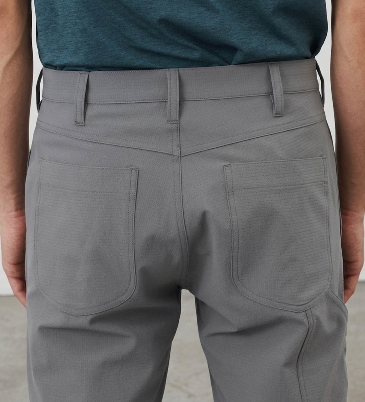 EDWIN(エドウイン)のEDWIN GOLF ストレッチショートパンツ【軽量速乾】|パンツ/ショート丈/メンズ|チャコールグレー
