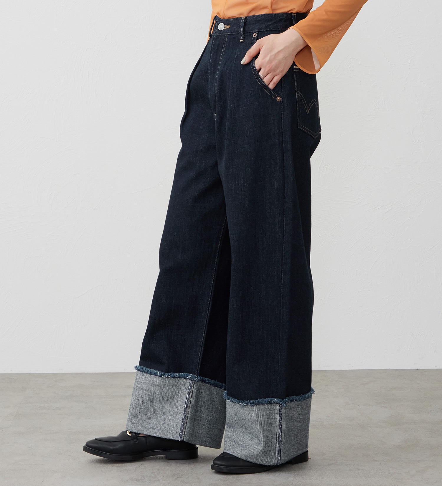 EDWIN(エドウイン)の【試着対象】ロールアップ ストレート デニムパンツ ジーンズ|パンツ/デニム / ジーンズパンツ/レディース|インディゴブルー