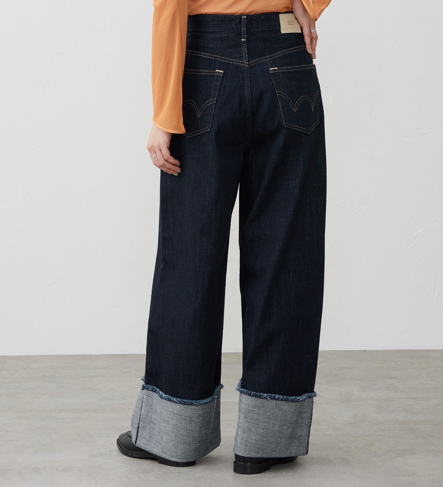 EDWIN(エドウイン)の【試着対象】ロールアップ ストレート デニムパンツ ジーンズ|パンツ/デニム / ジーンズパンツ/レディース|インディゴブルー