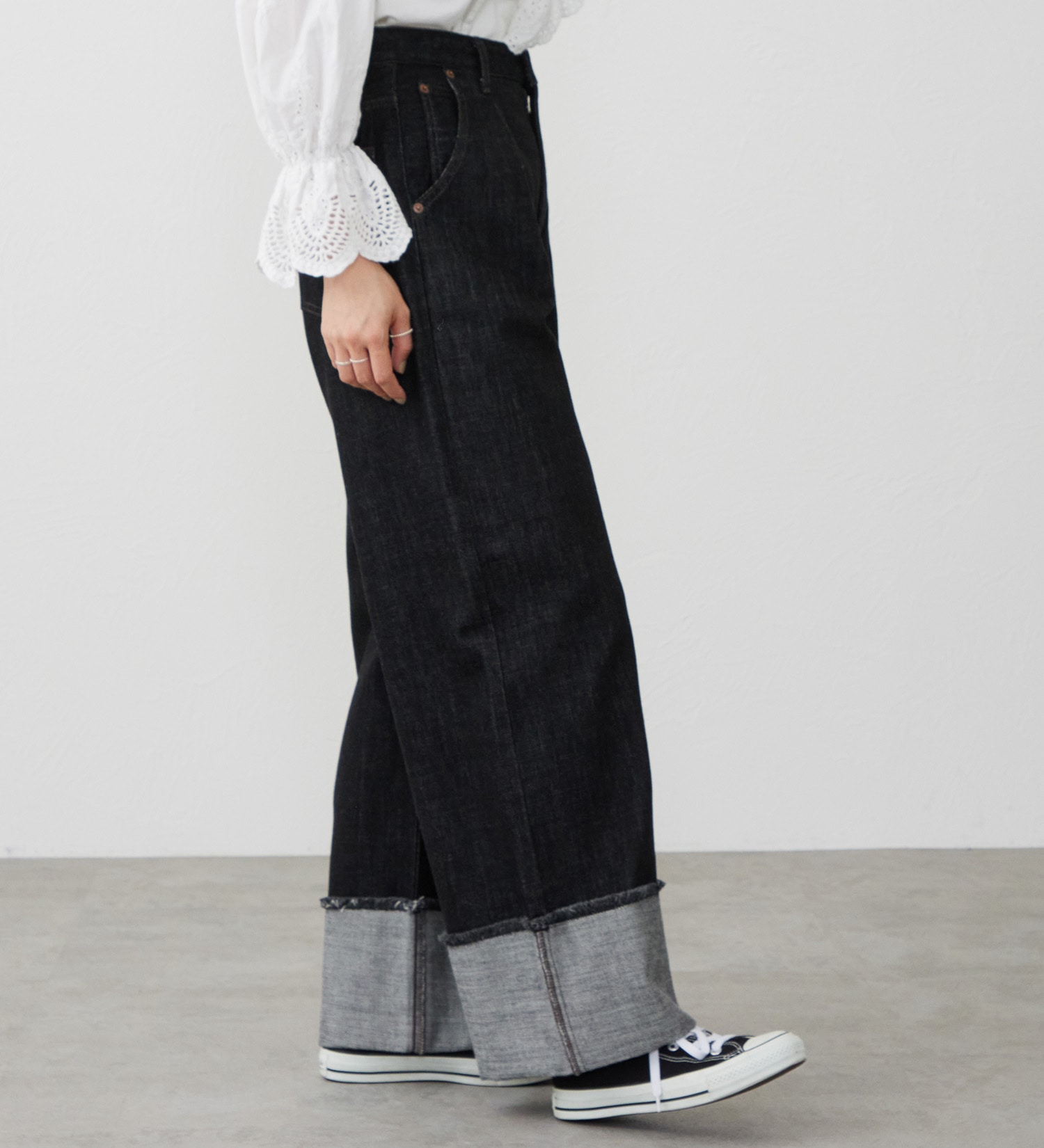 EDWIN(エドウイン)の【試着対象】ロールアップ ストレート デニムパンツ ジーンズ|パンツ/デニム / ジーンズパンツ/レディース|ブラックデニム