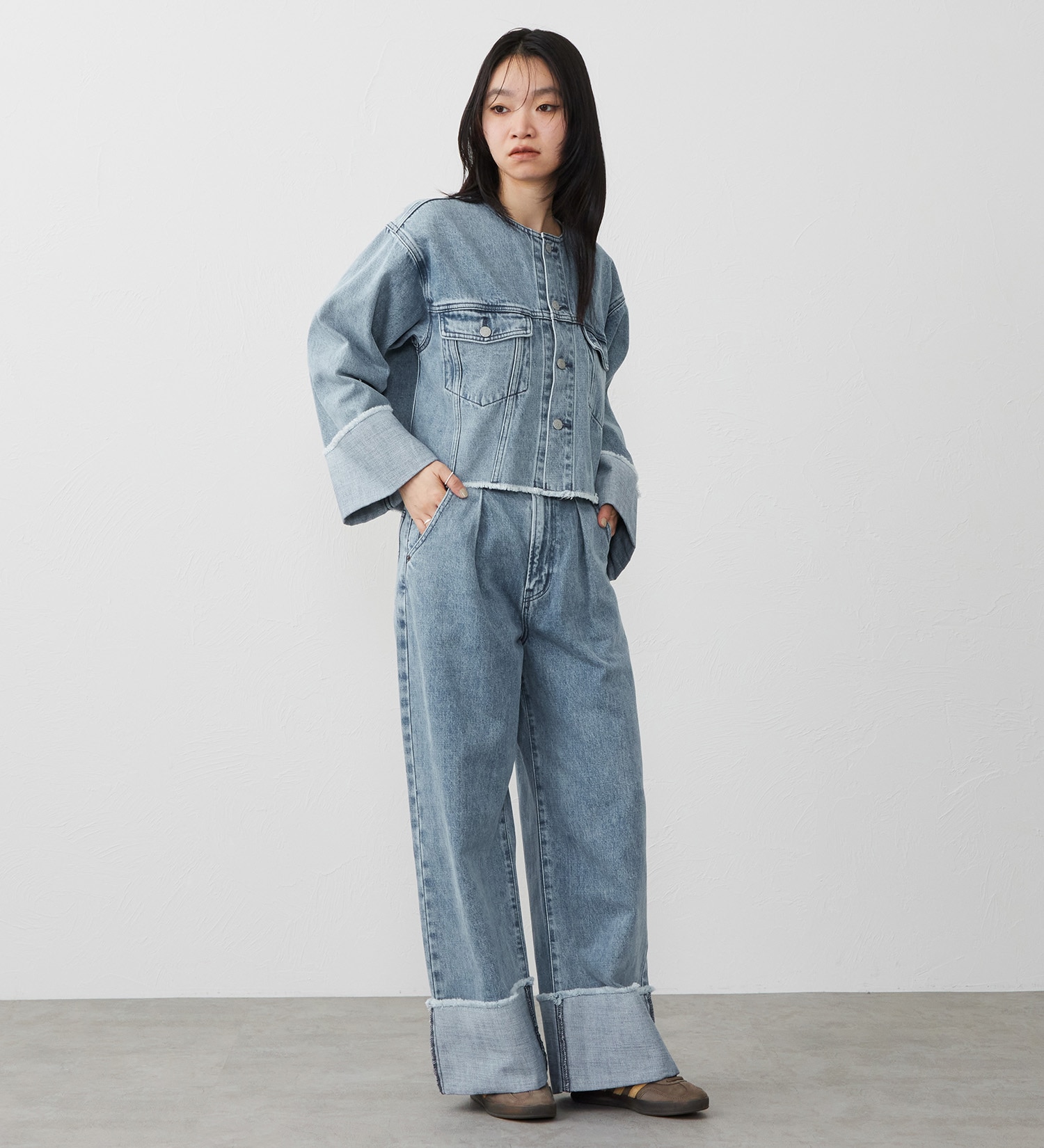 EDWIN(エドウイン)の【試着対象】ロールアップ ストレート デニムパンツ ジーンズ|パンツ/デニム / ジーンズパンツ/レディース|淡色ブルー