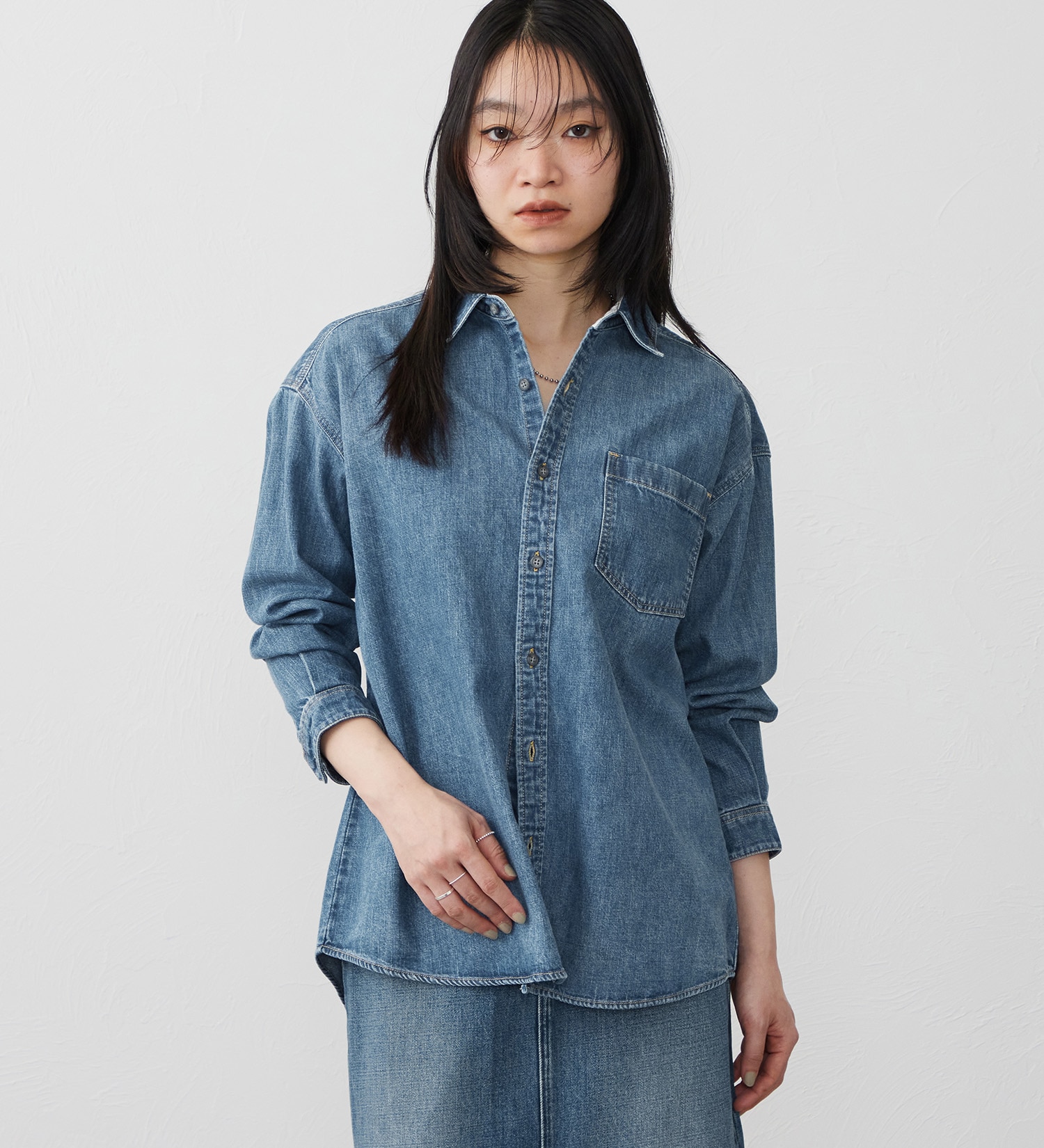 EDWIN(エドウイン)のビッグシルエット デニムシャツ|トップス/シャツ/ブラウス/レディース|中色ブルー