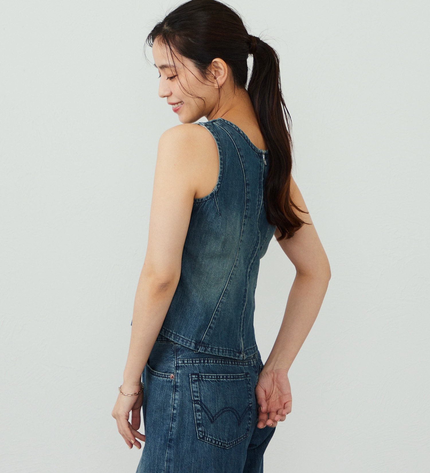 EDWIN(エドウイン)のEDWIN LADIES ライトオンス デニムタンクトップ セルビッジ セットアップ対応|トップス/タンクトップ/レディース|中色ブルー