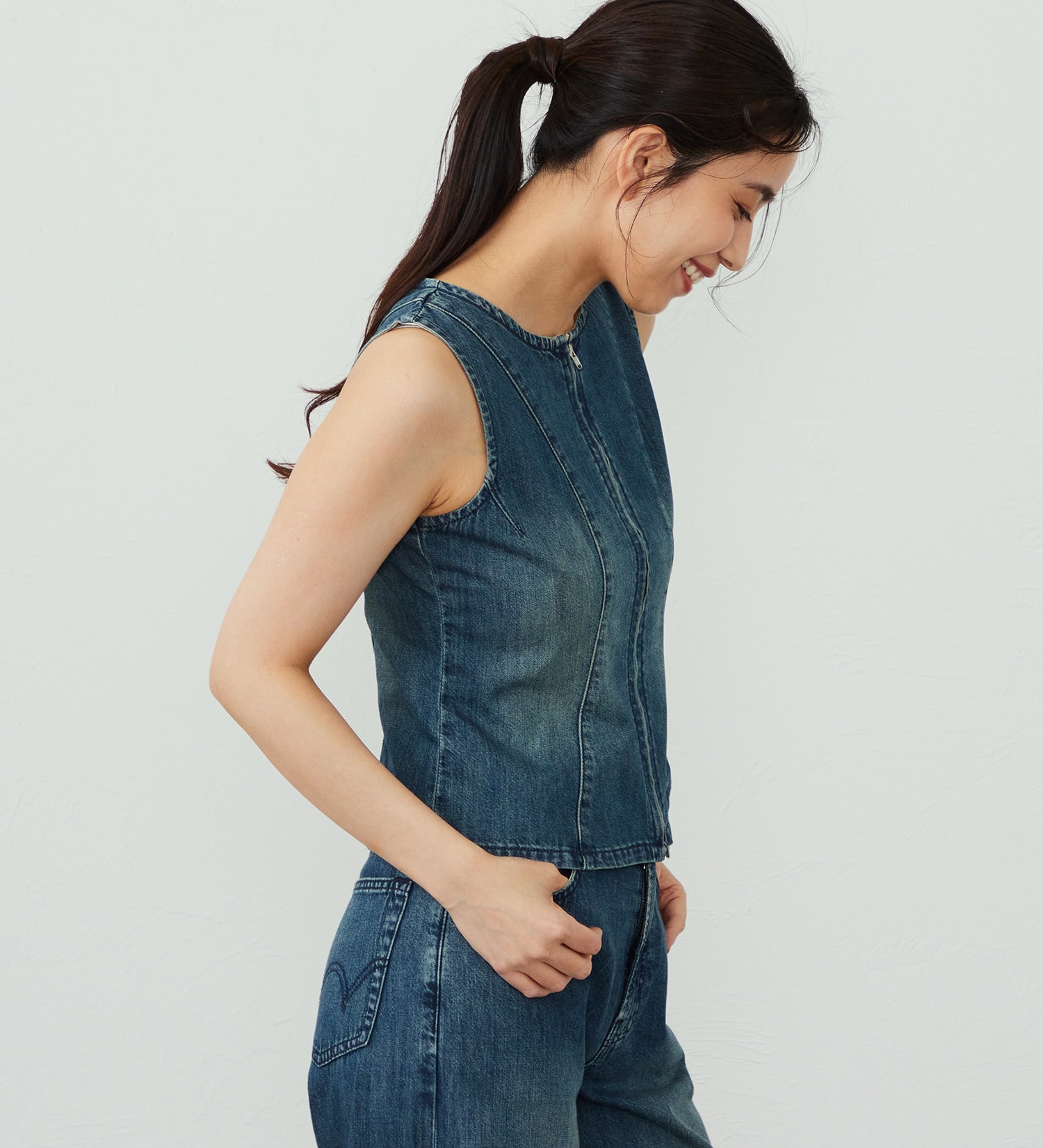 EDWIN(エドウイン)のEDWIN LADIES ライトオンス デニムタンクトップ セルビッジ セットアップ対応|トップス/タンクトップ/レディース|中色ブルー