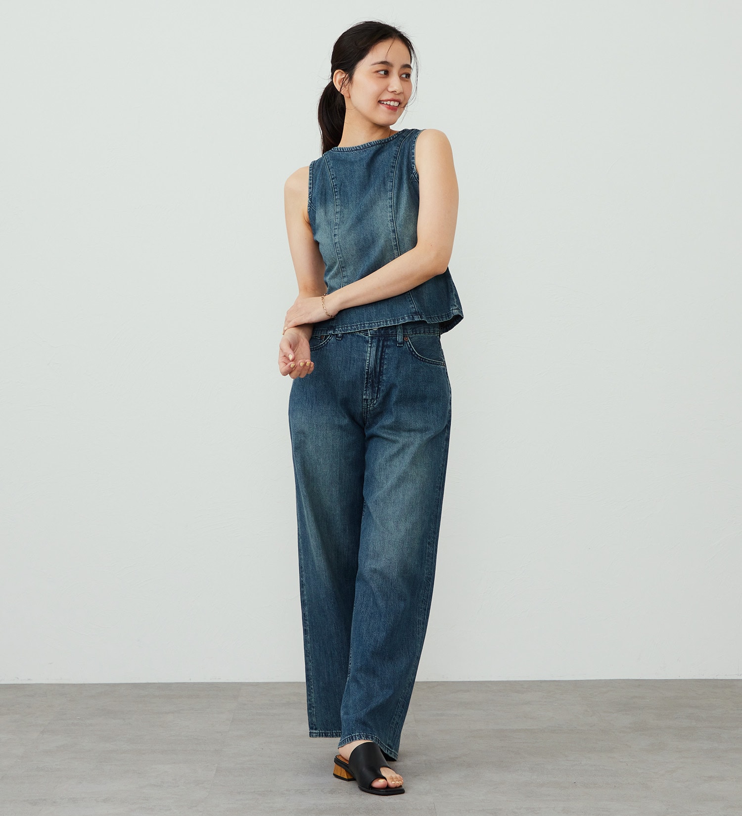 EDWIN(エドウイン)のEDWIN LADIES ライトオンス デニムタンクトップ セルビッジ セットアップ対応|トップス/タンクトップ/レディース|中色ブルー