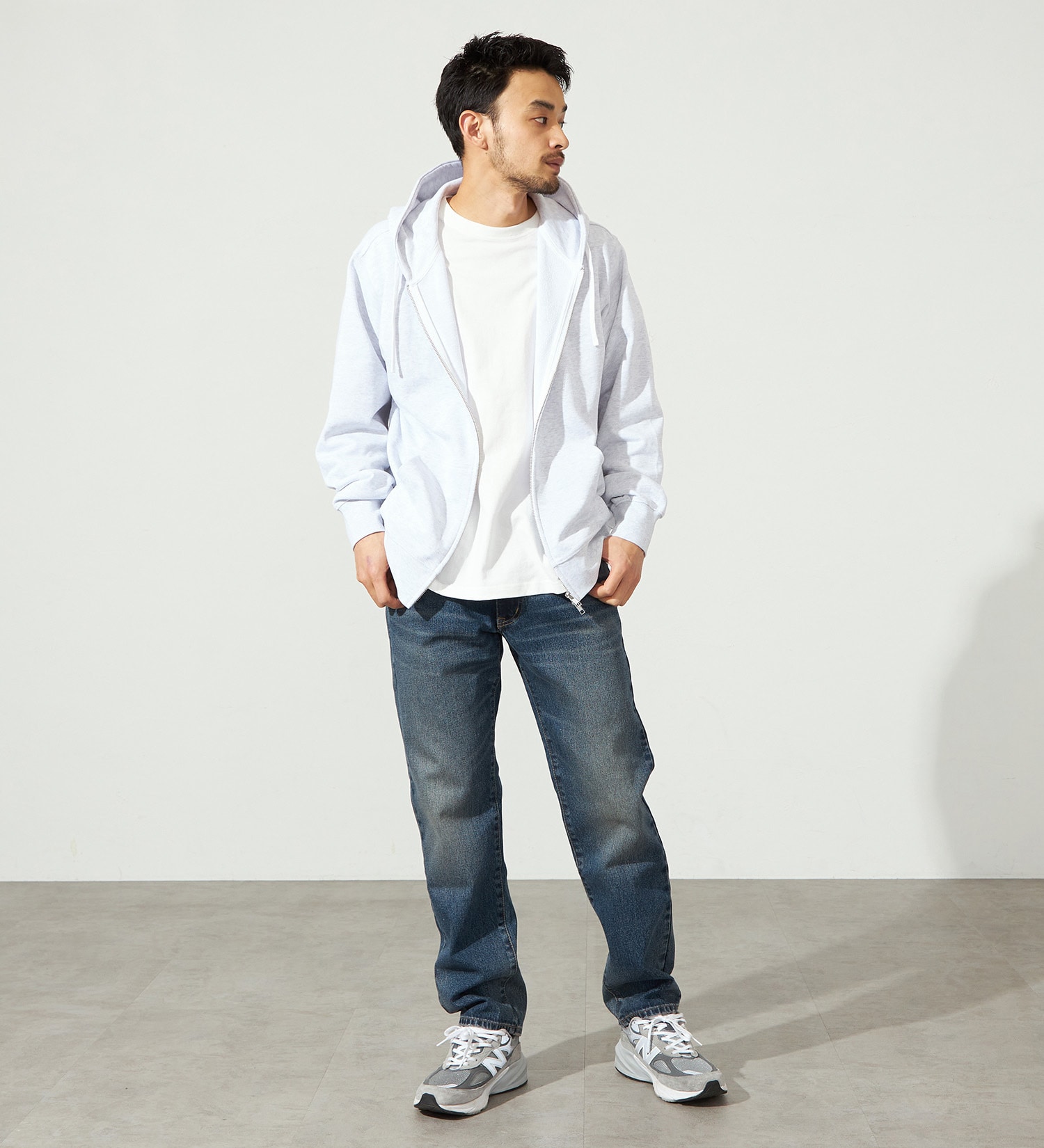 EDWIN(エドウイン)の【WEB限定】ふつうのジーンズ レギュラーストレート デニムパンツ|パンツ/デニム / ジーンズパンツ/メンズ|中色ブルー