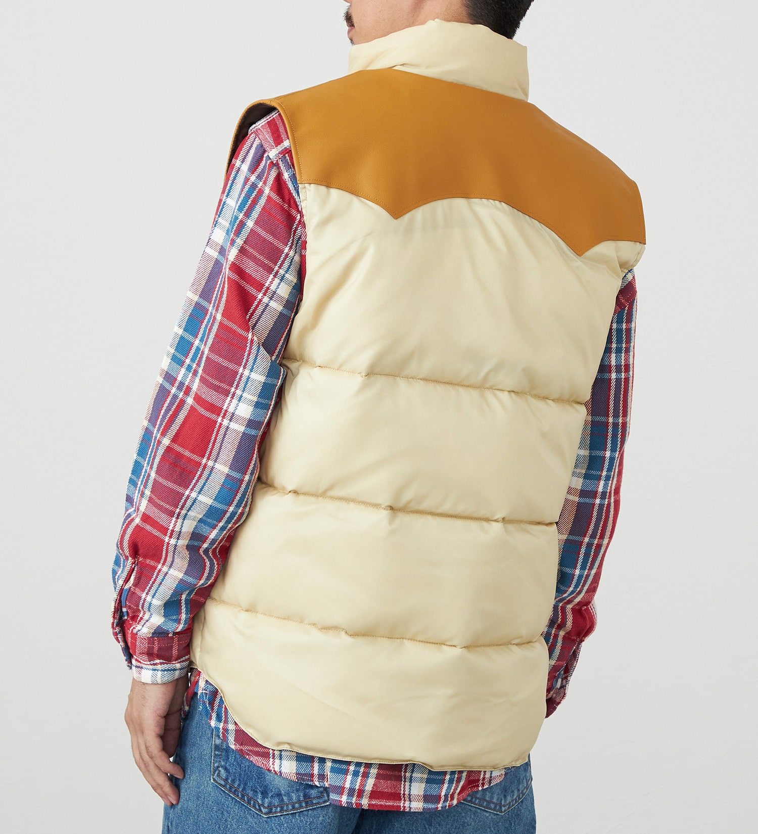 EDWIN(エドウイン)の【試着対象】レザーヨーク ダウンベスト|ジャケット/アウター/ダウンベスト/メンズ|ベージュ