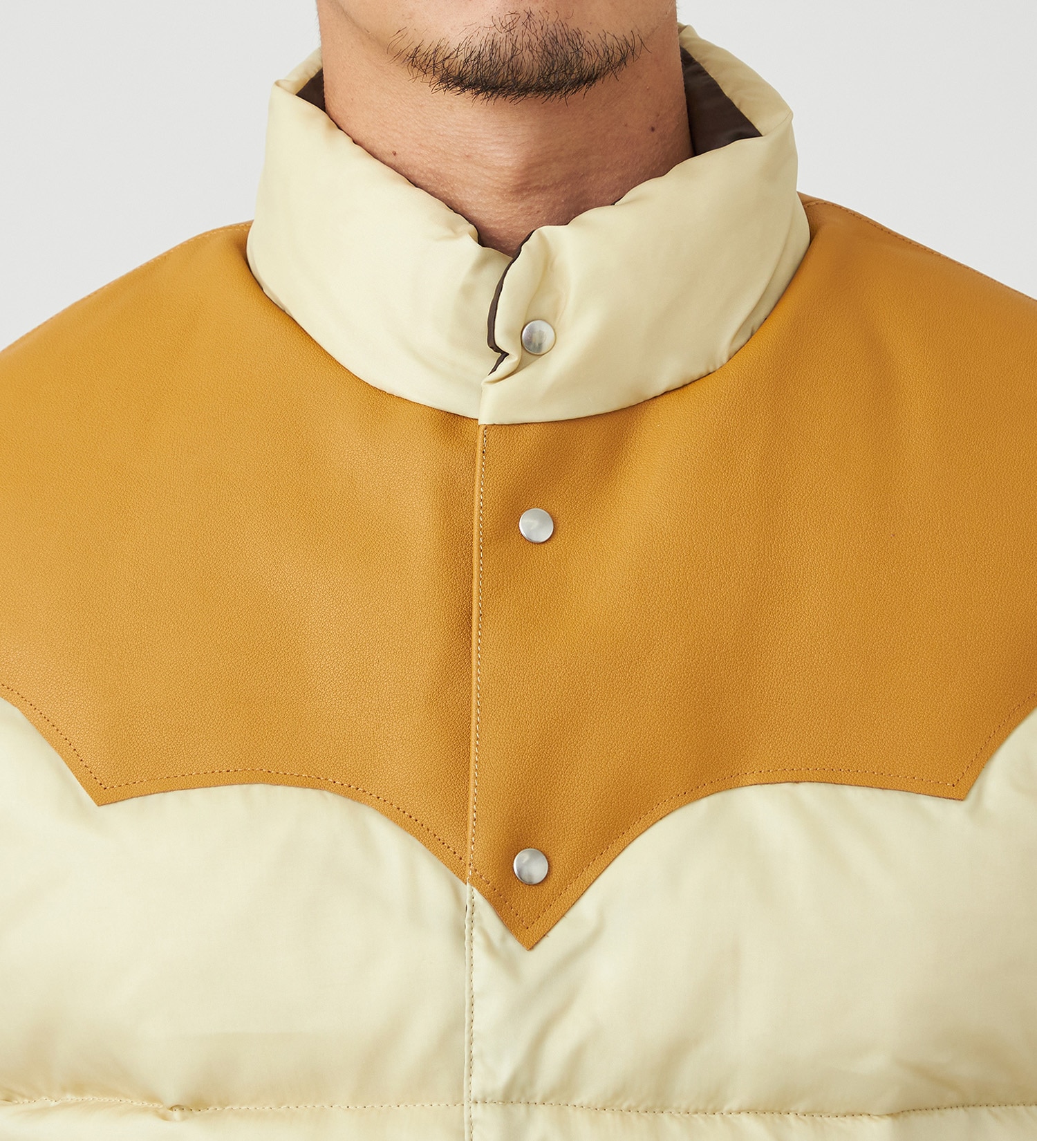 EDWIN(エドウイン)の【試着対象】レザーヨーク ダウンベスト|ジャケット/アウター/ダウンベスト/メンズ|ベージュ