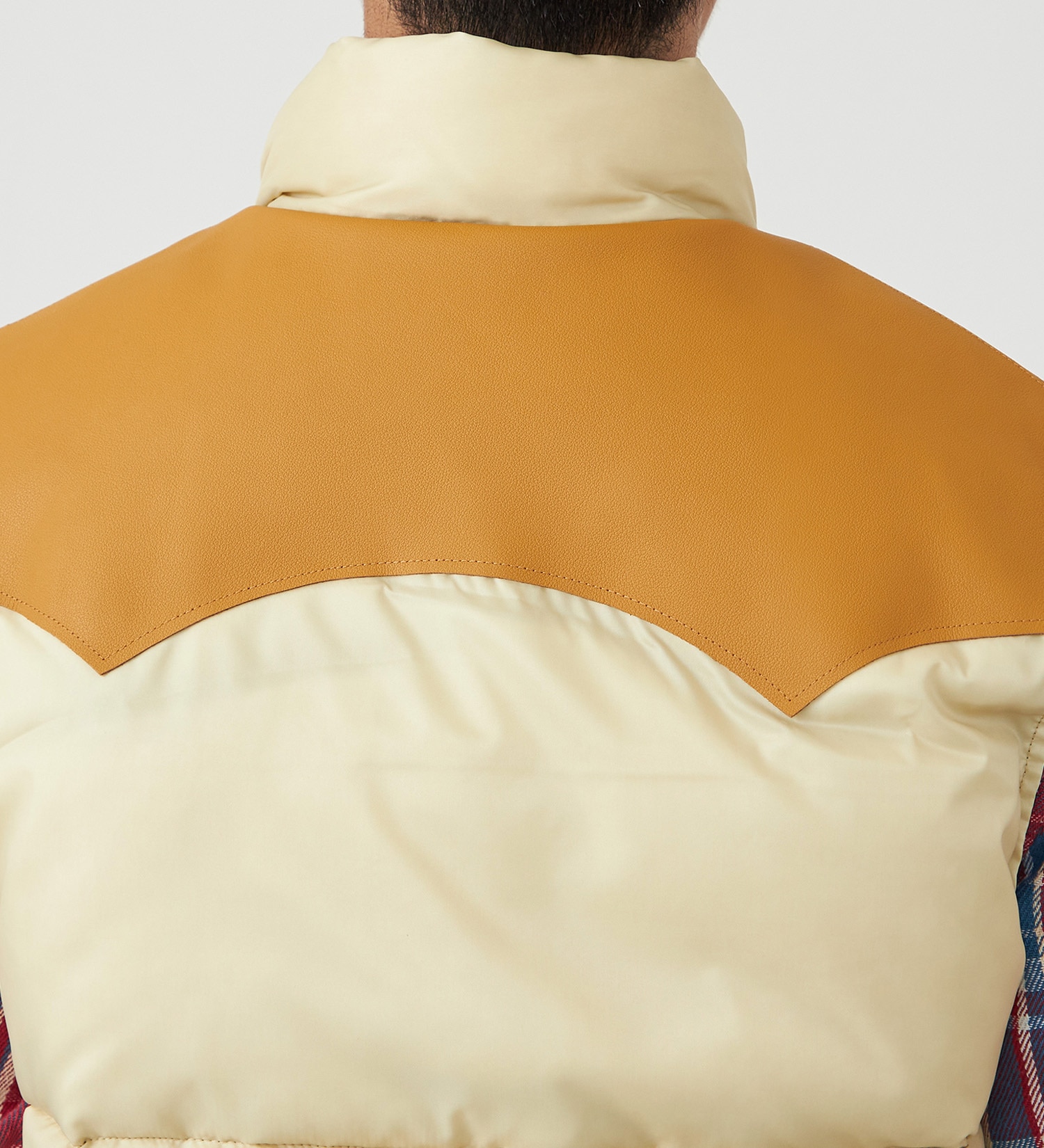 EDWIN(エドウイン)の【試着対象】レザーヨーク ダウンベスト|ジャケット/アウター/ダウンベスト/メンズ|ベージュ