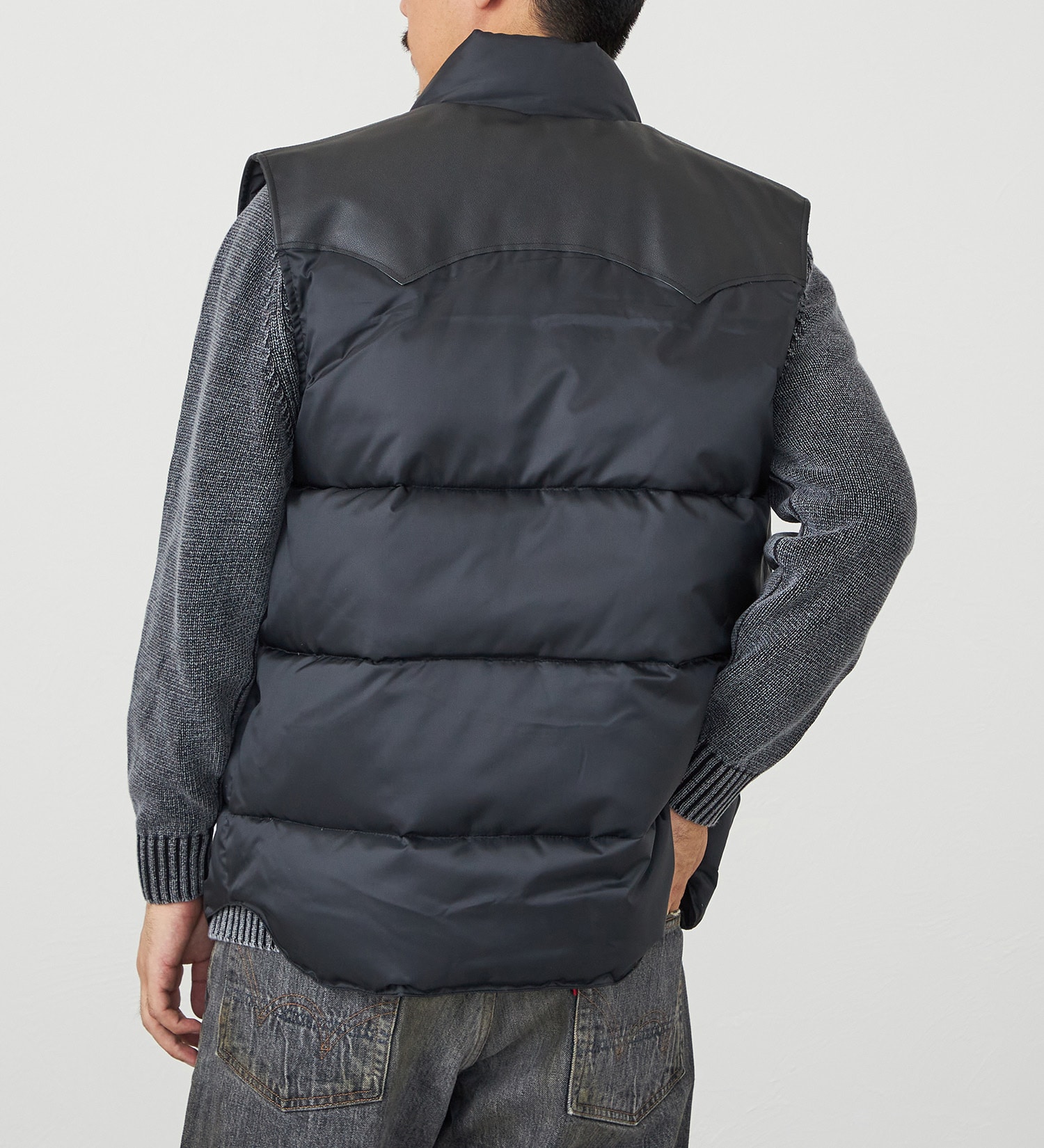 EDWIN(エドウイン)の【試着対象】レザーヨーク ダウンベスト|ジャケット/アウター/ダウンベスト/メンズ|ブラック