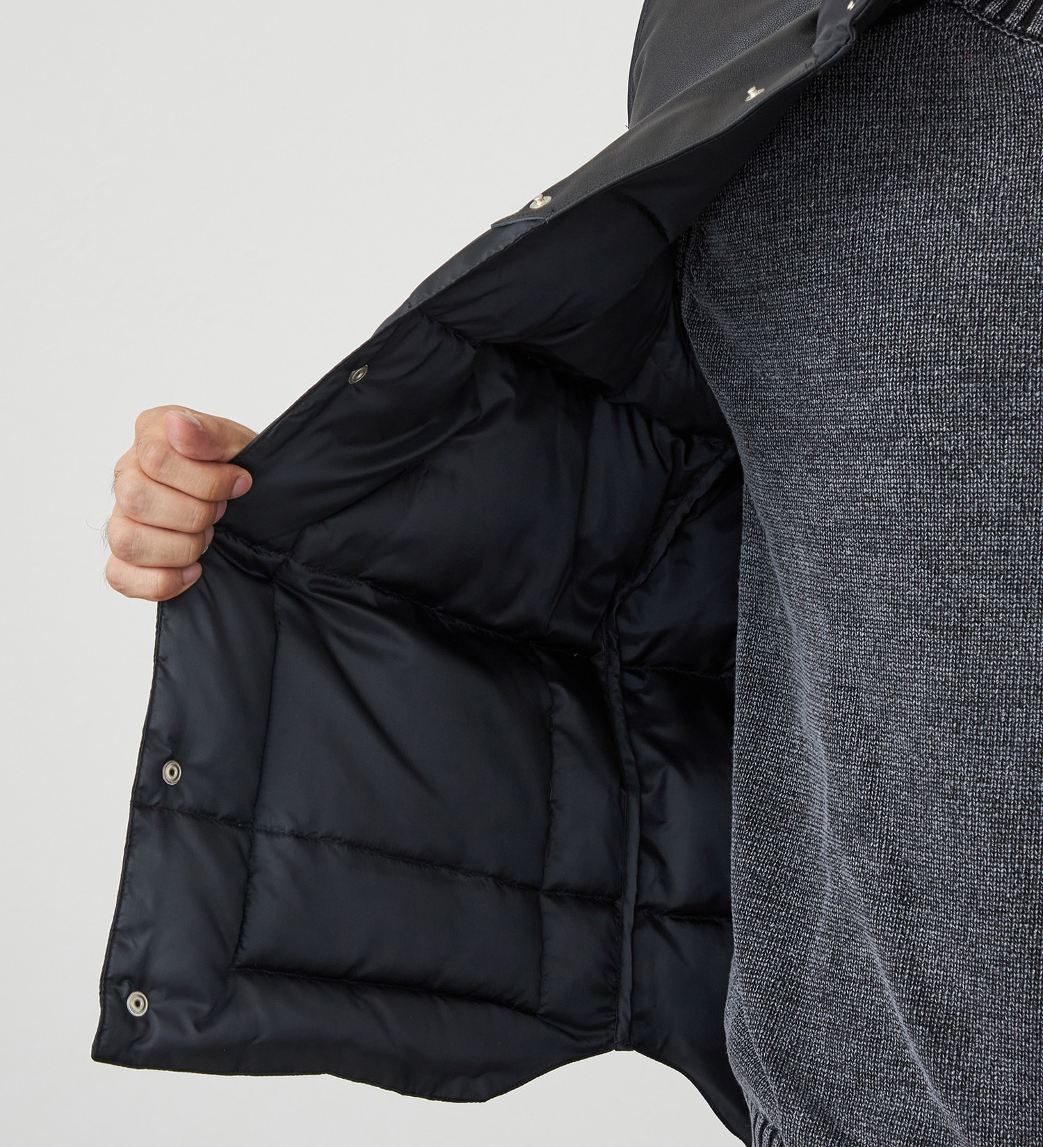 EDWIN(エドウイン)の【試着対象】レザーヨーク ダウンベスト|ジャケット/アウター/ダウンベスト/メンズ|ブラック