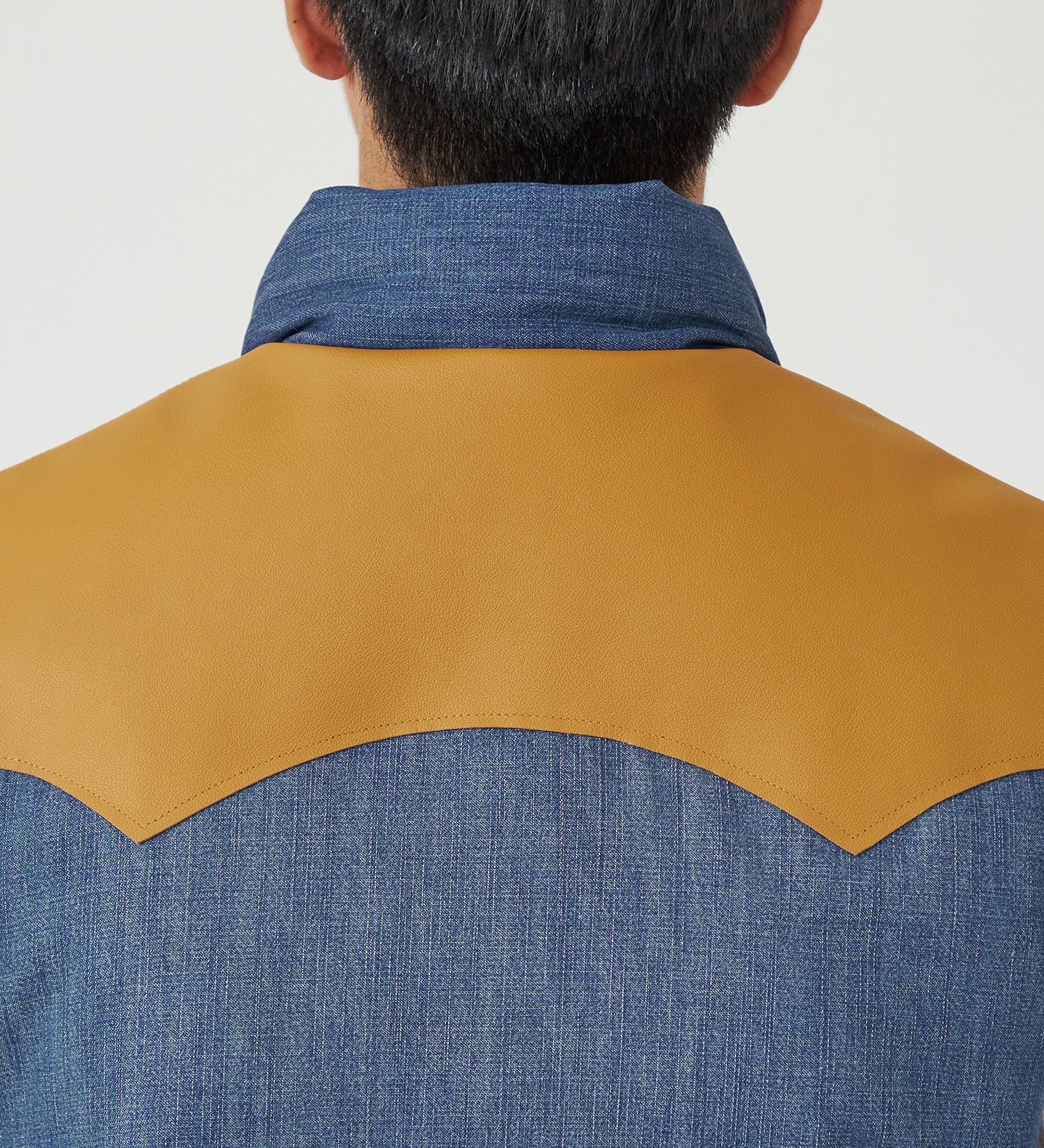 EDWIN(エドウイン)の【試着対象】レザーヨーク ダウンベスト|ジャケット/アウター/ダウンベスト/メンズ|中色ブルー