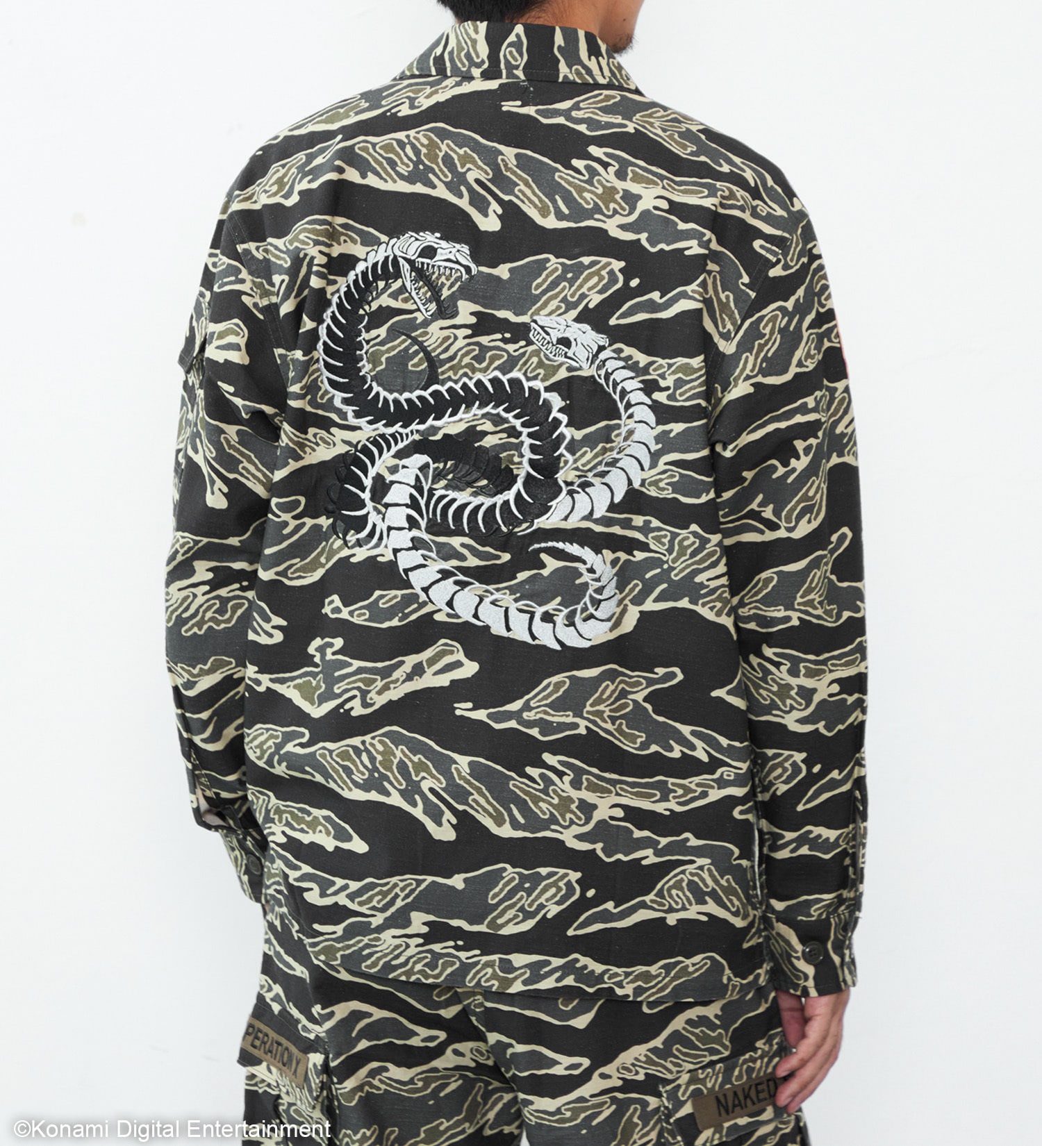 EDWIN(エドウイン)の【予約】【METAL GEAR SOLID Δ × EDWIN】TIGER STRIPE SHIRTS|トップス/シャツ/ブラウス/メンズ|アーミー