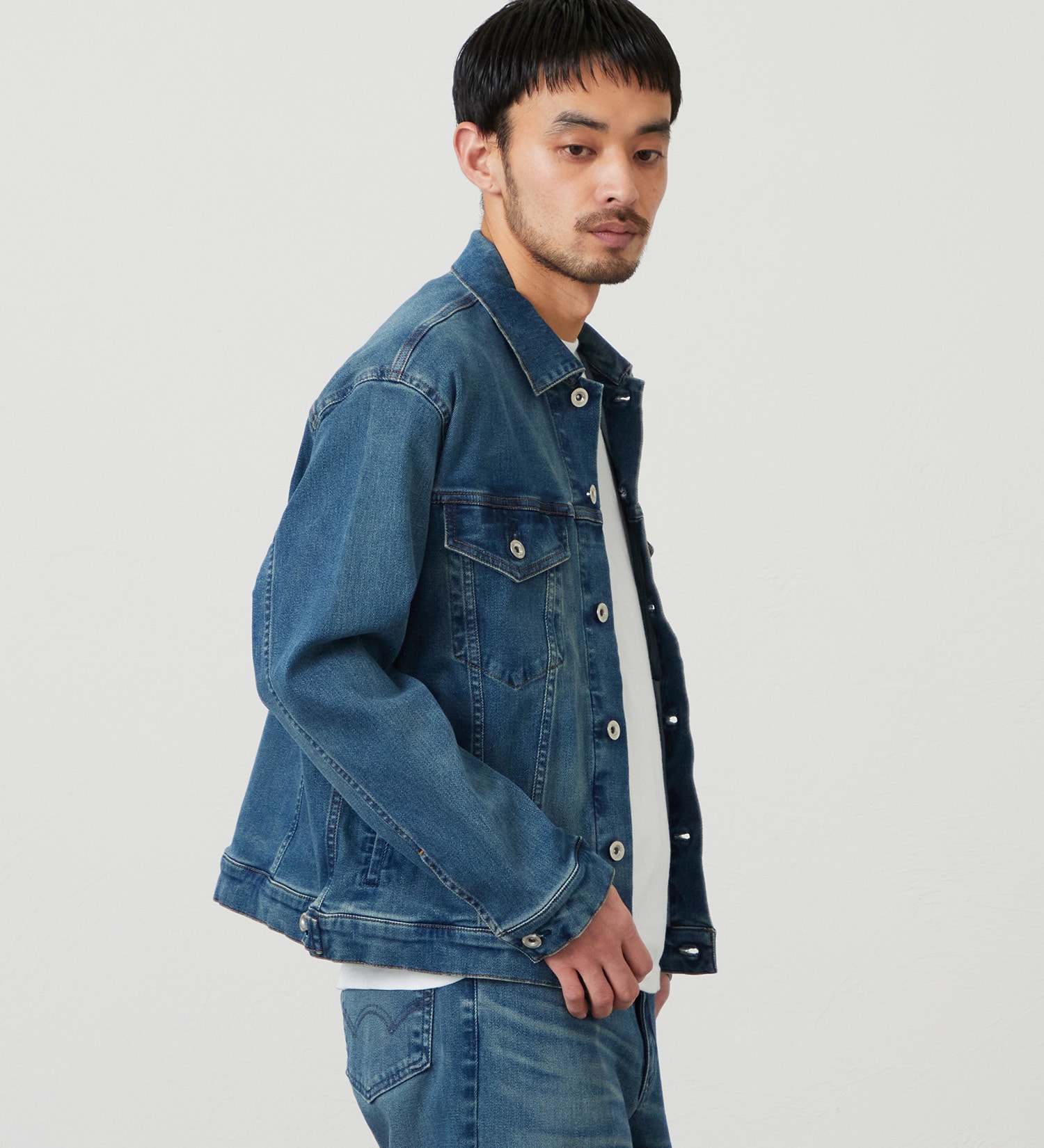 EDWIN(エドウイン)の【試着対象】ジャージーズ デニムジャケット Gジャン ストレッチ セットアップ|ジャケット/アウター/デニムジャケット/メンズ|中色ブルー