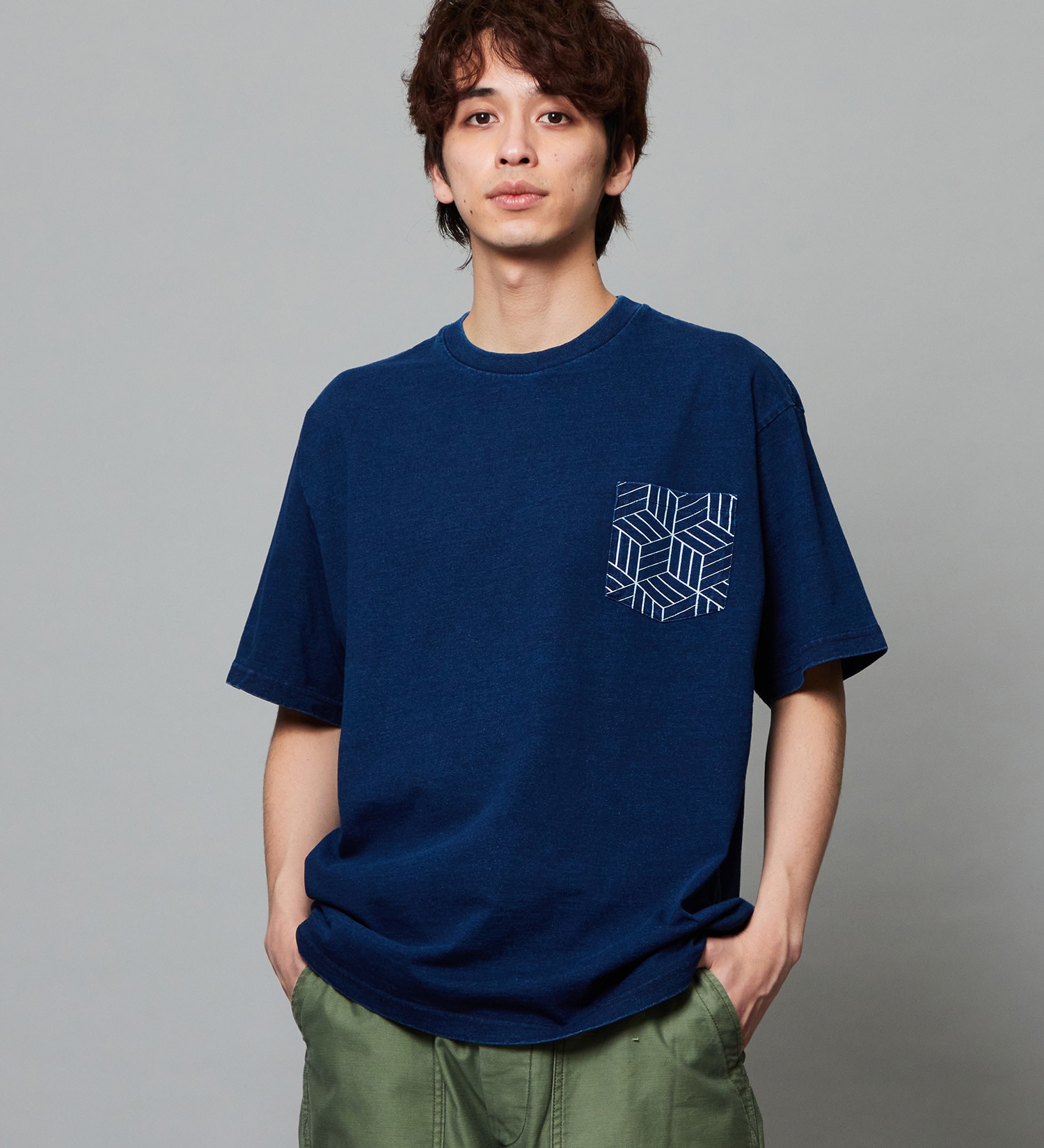 EDWIN(エドウイン)のプリントTシャツ インディゴ 半袖|トップス/Tシャツ/カットソー/メンズ|中色ブルー