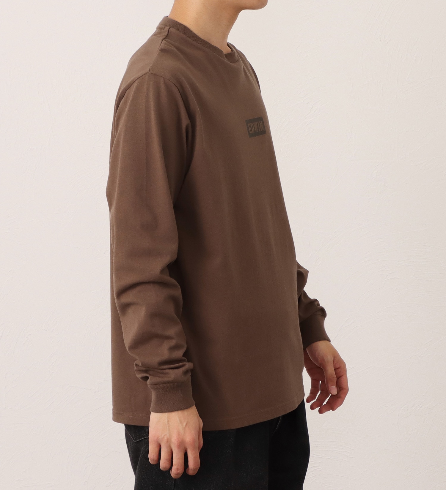 EDWIN(エドウイン)の長袖ボックスロゴプリントTシャツ|トップス/Tシャツ/カットソー/メンズ|ブラウン